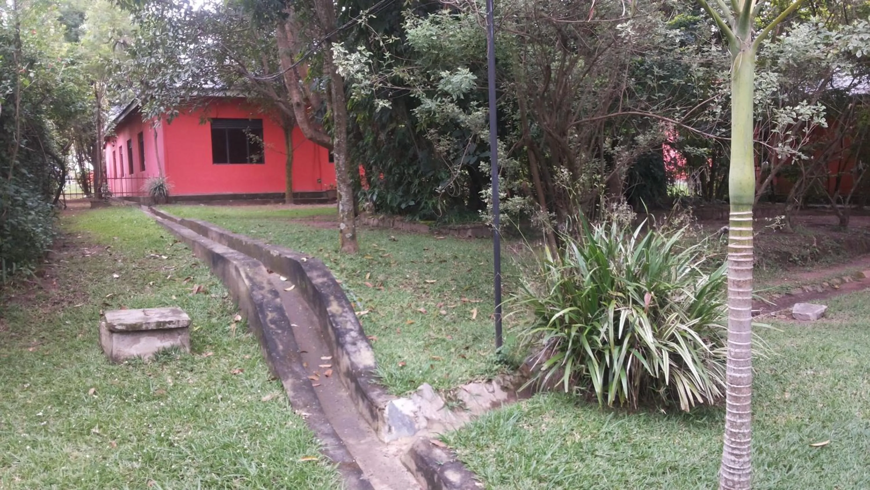 Garden in White Castle Hotel Arua