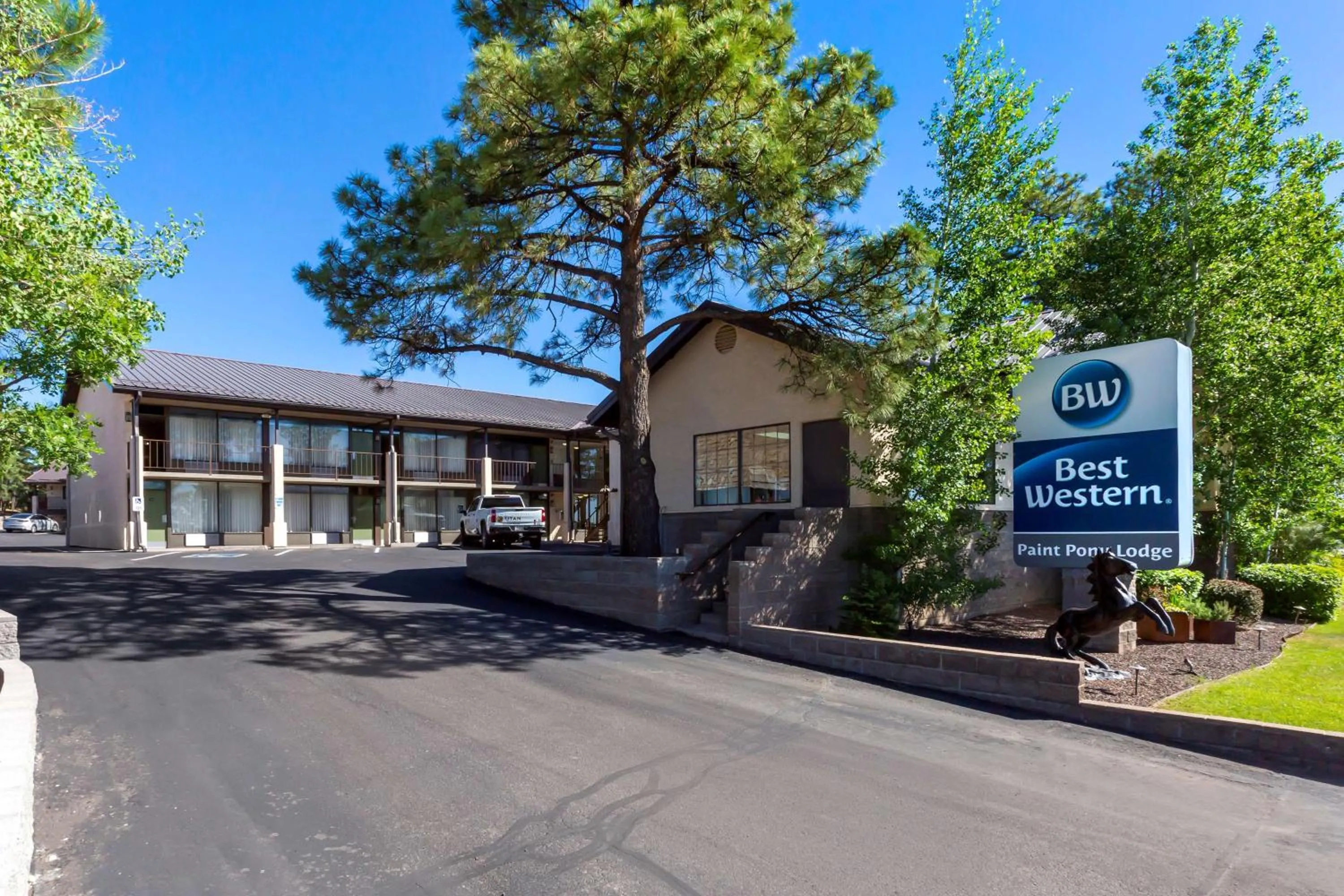 Property building in Best Western Paint Pony Lodge