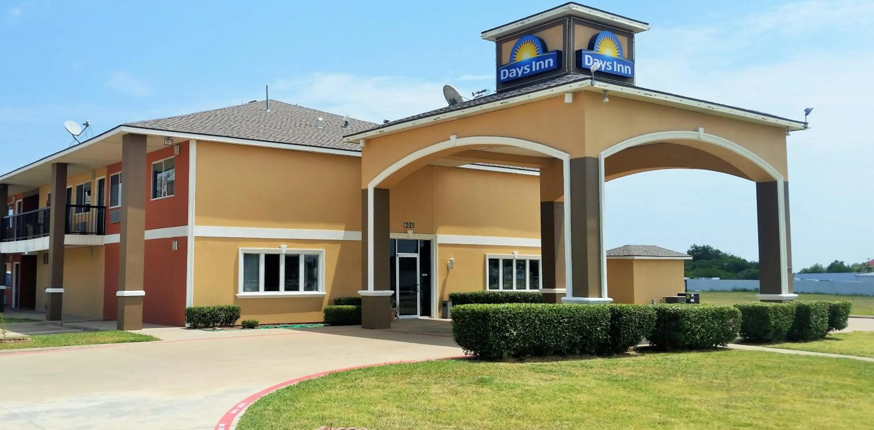 Property building in Days Inn by Wyndham Ennis