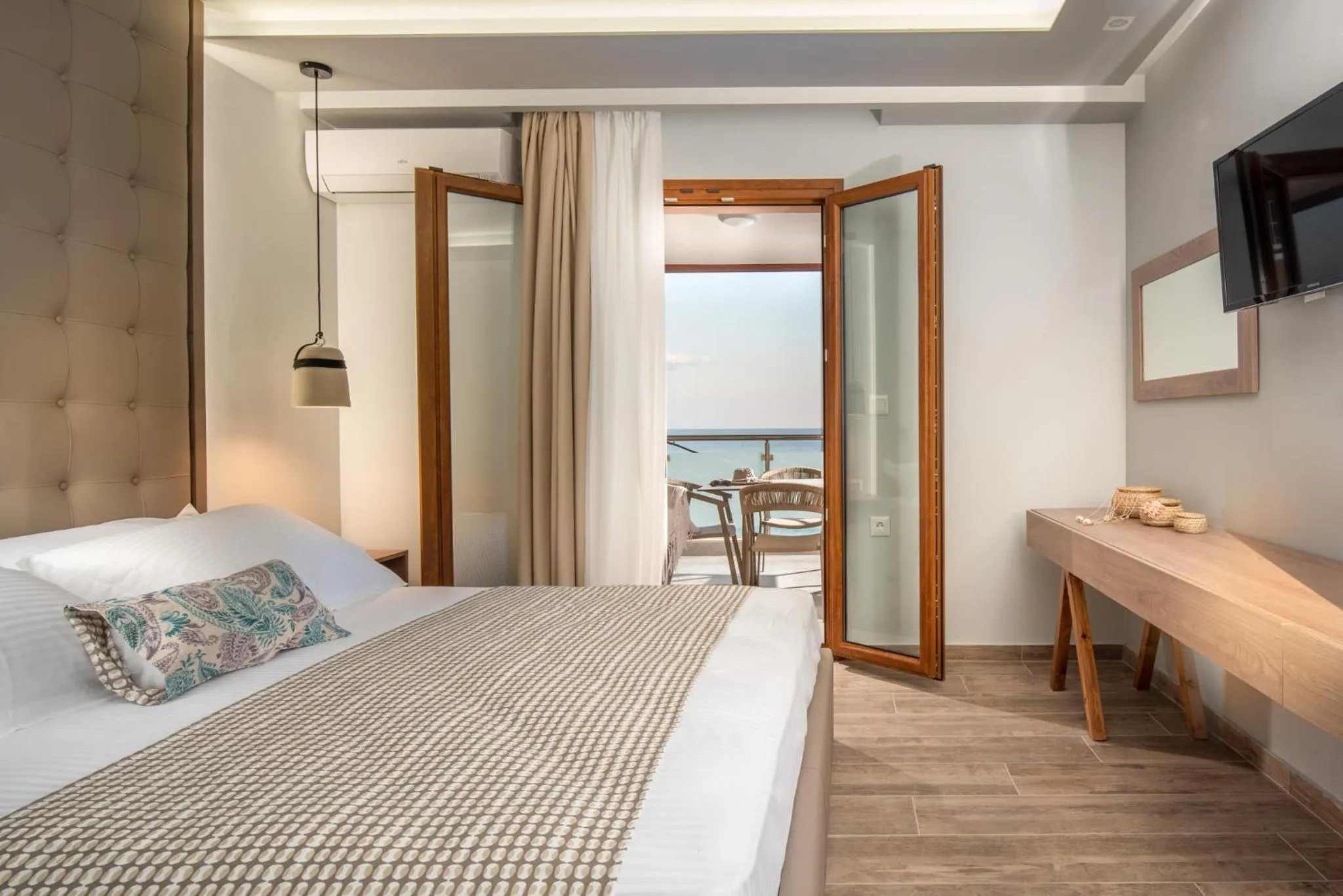 Bed in Stavros Compass