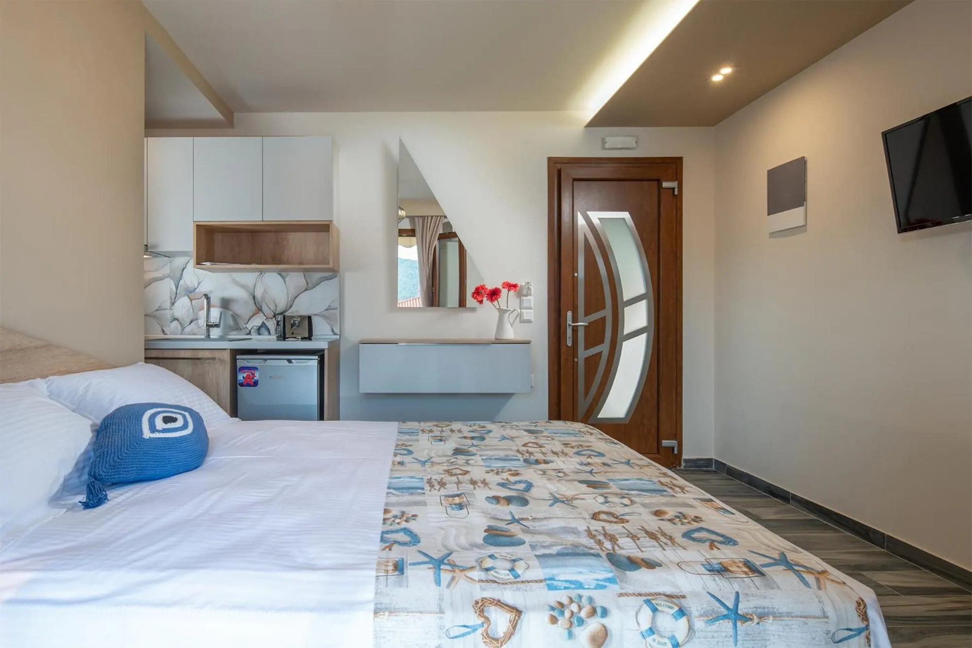 Bed in Stavros Compass