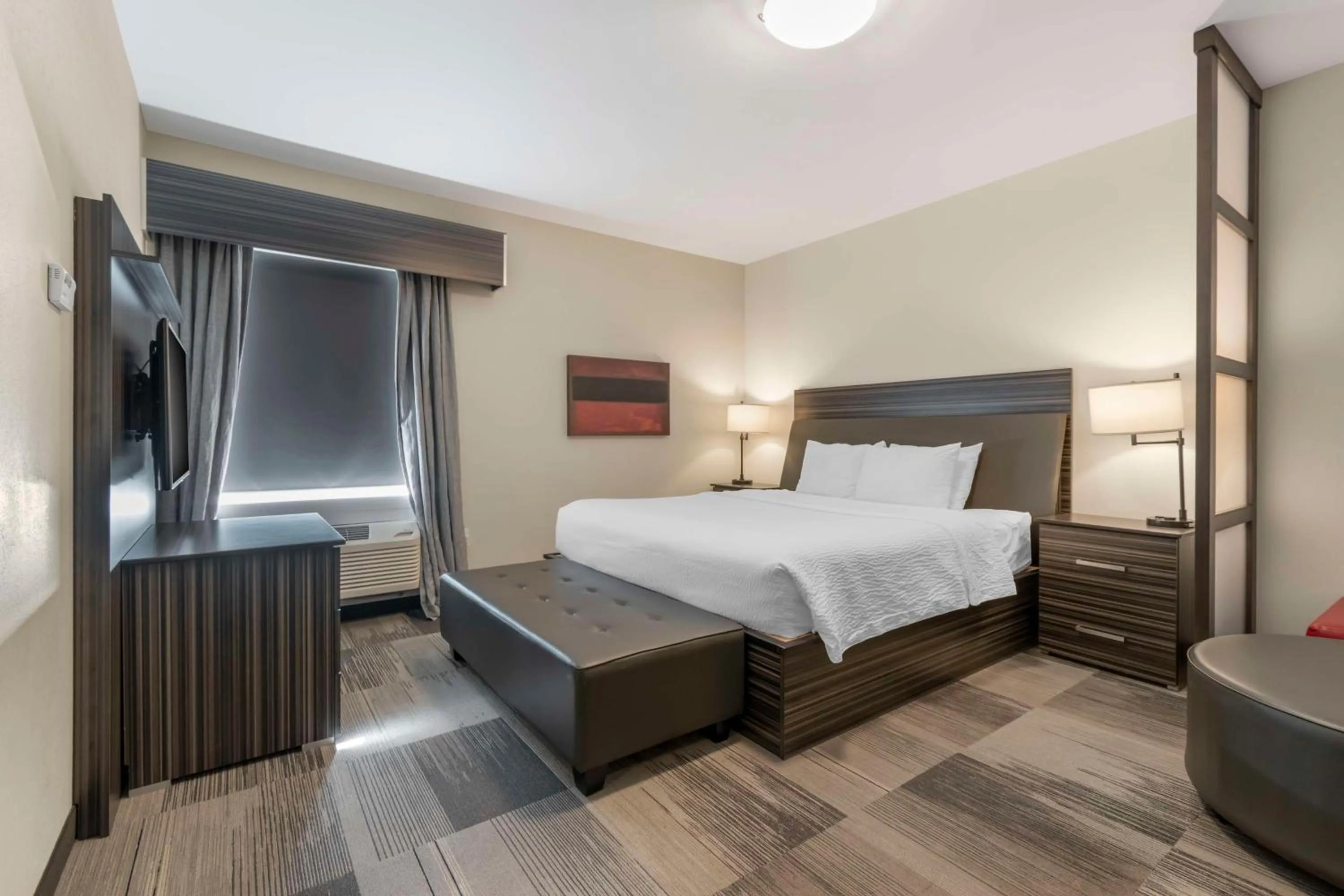 Bedroom, Bed in Best Western Plus Airport Inn & Suites