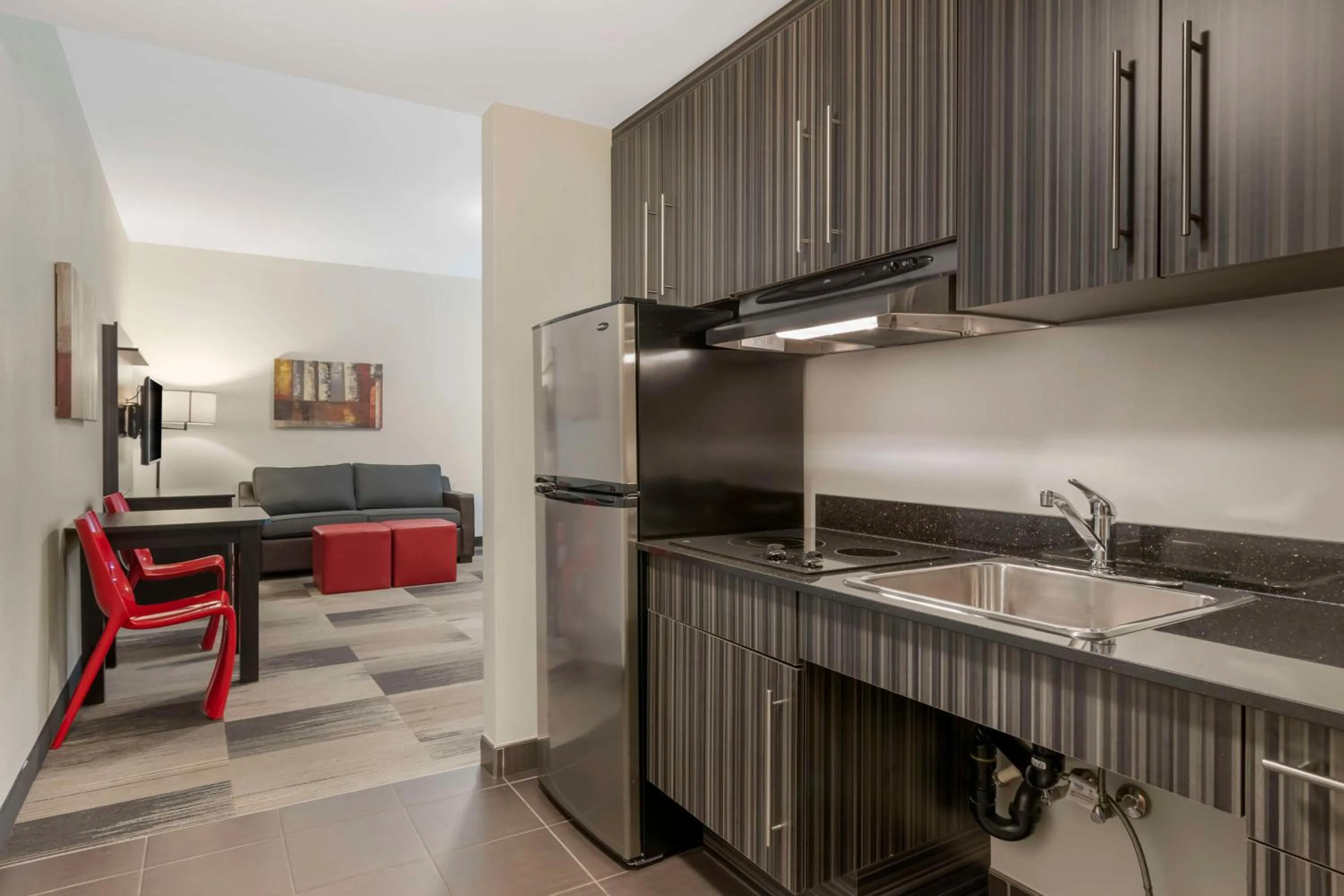 Bedroom in Best Western Plus Airport Inn & Suites