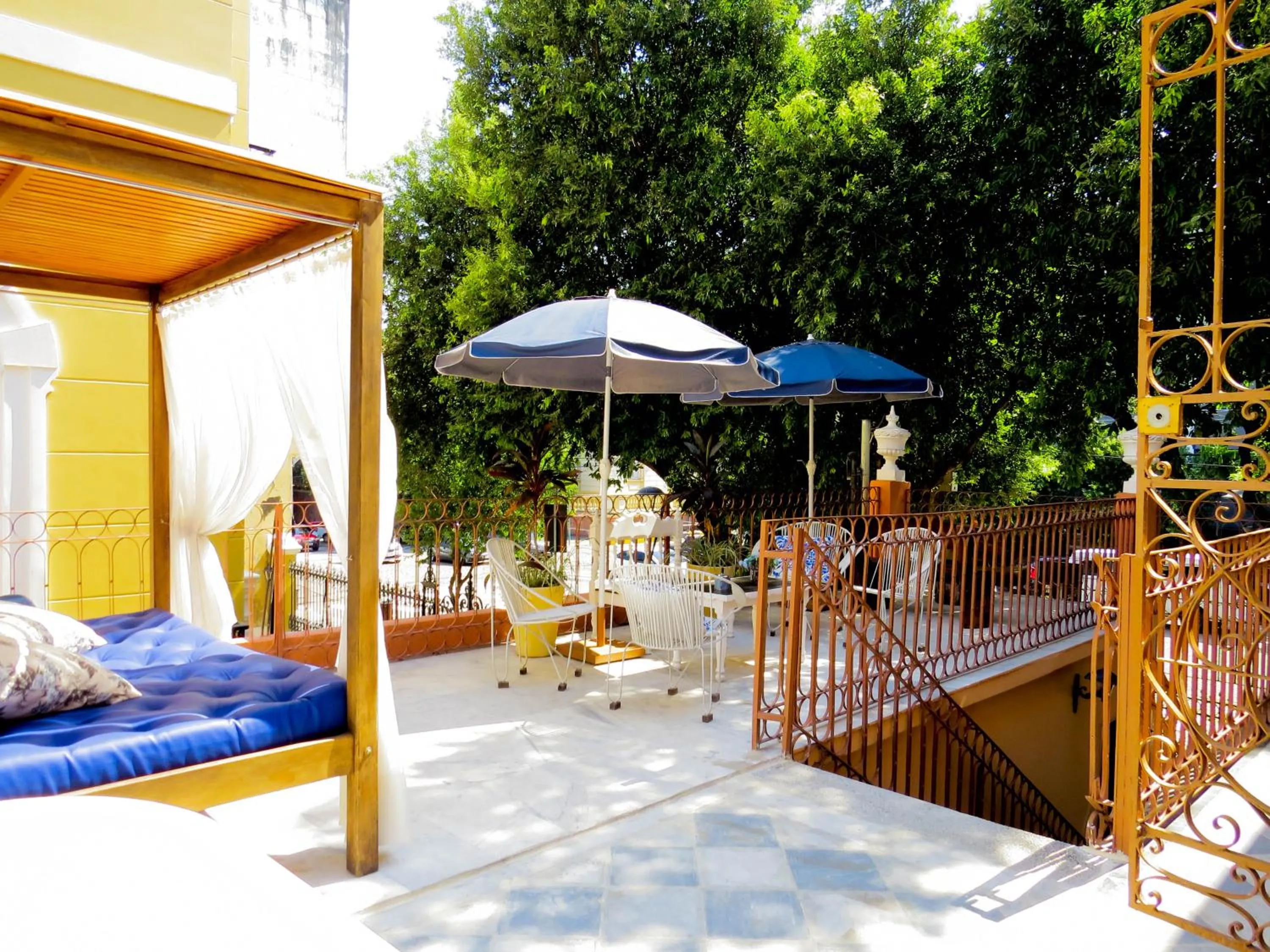 Patio in Casa Perpetua Hotel D Charm