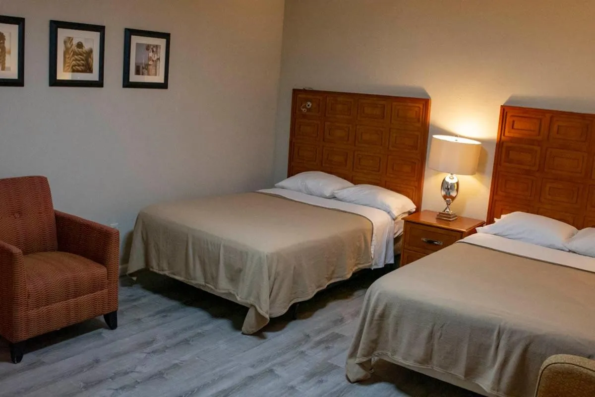 Bed in SOUTHERN STAR INN