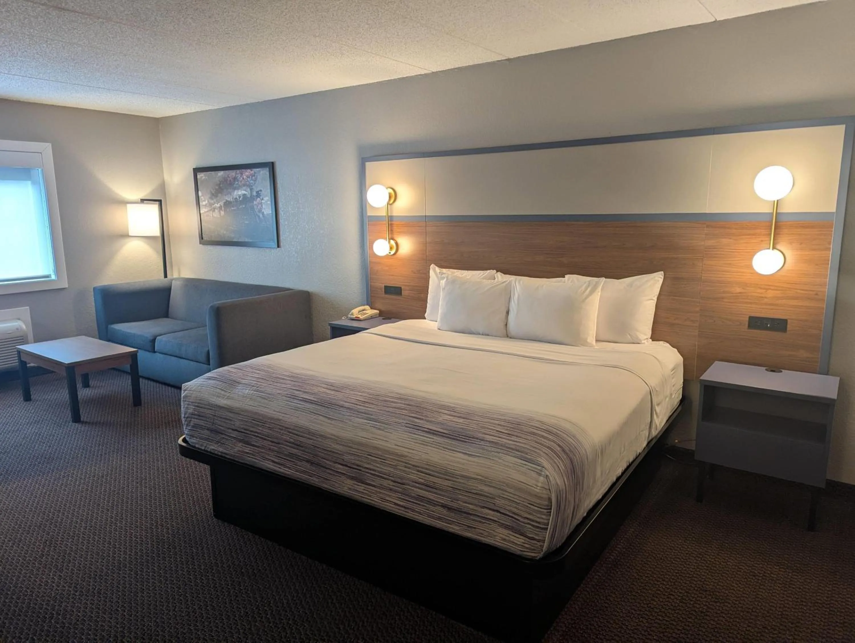 Photo of the whole room, Bed in AmericInn by Wyndham St. Peter