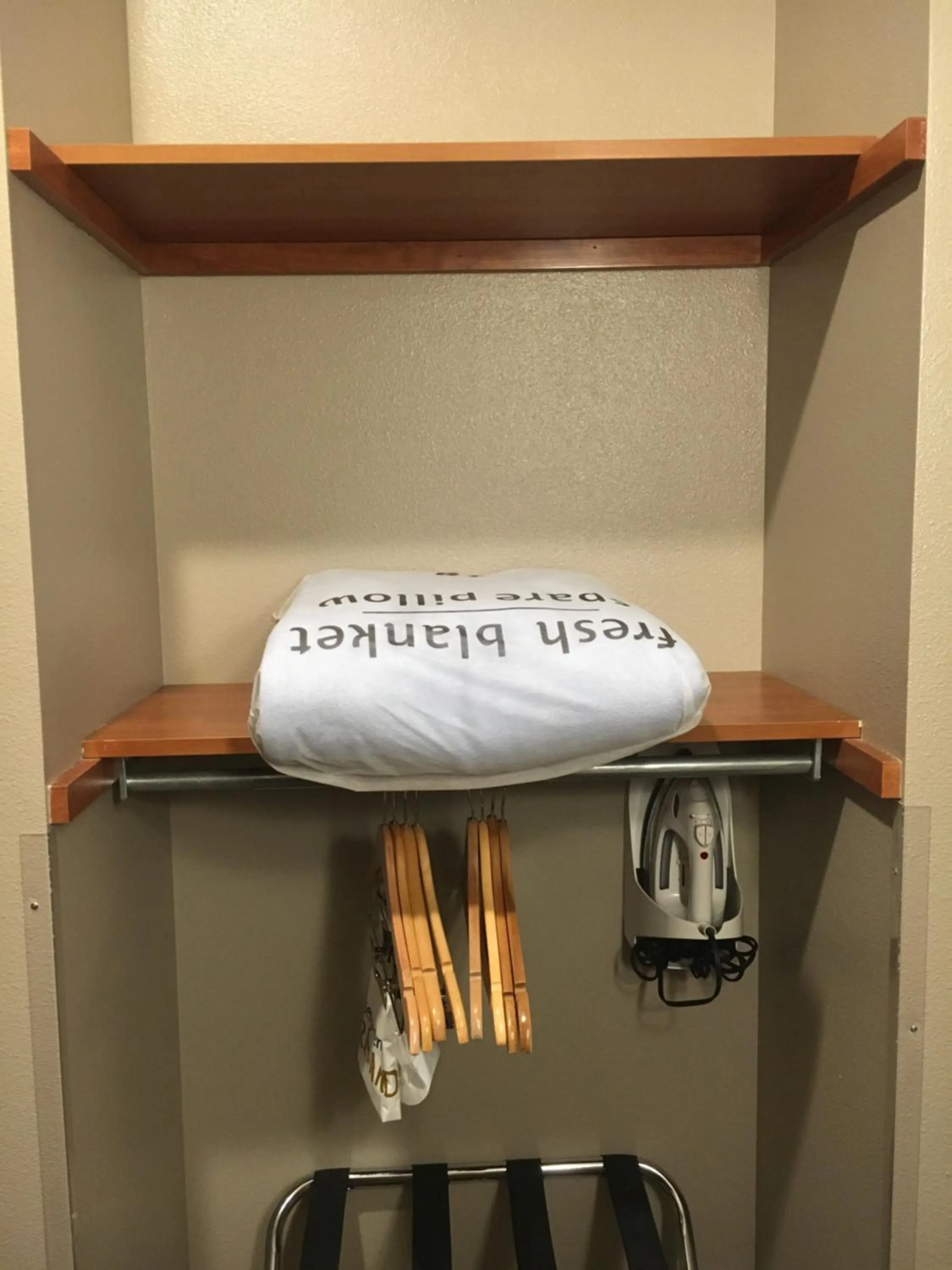 furniture in Best Western Wheatland Inn