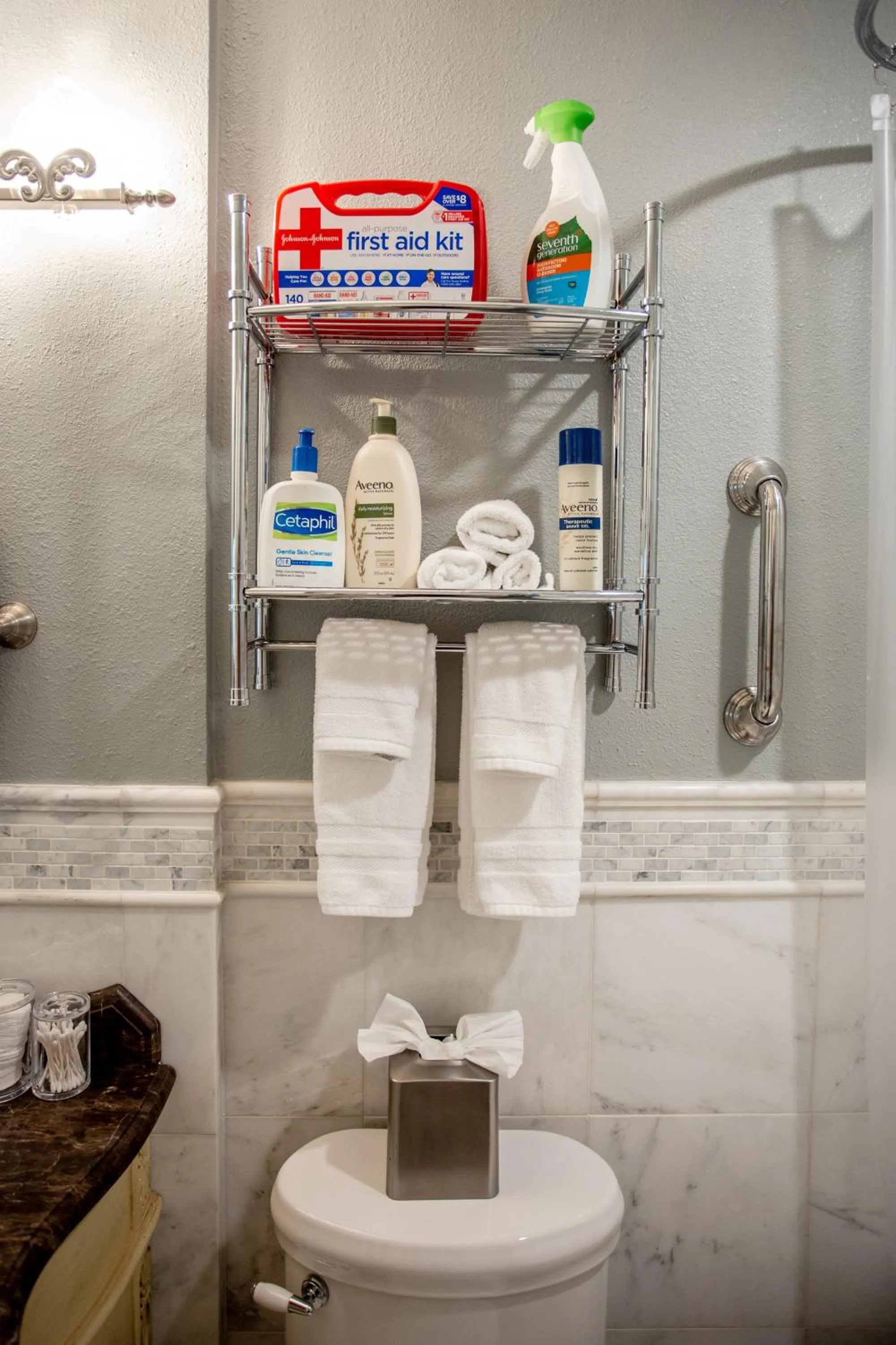 Bathroom in Comfortable, Family and Business Friendly 2BD/2BA House in North Austin