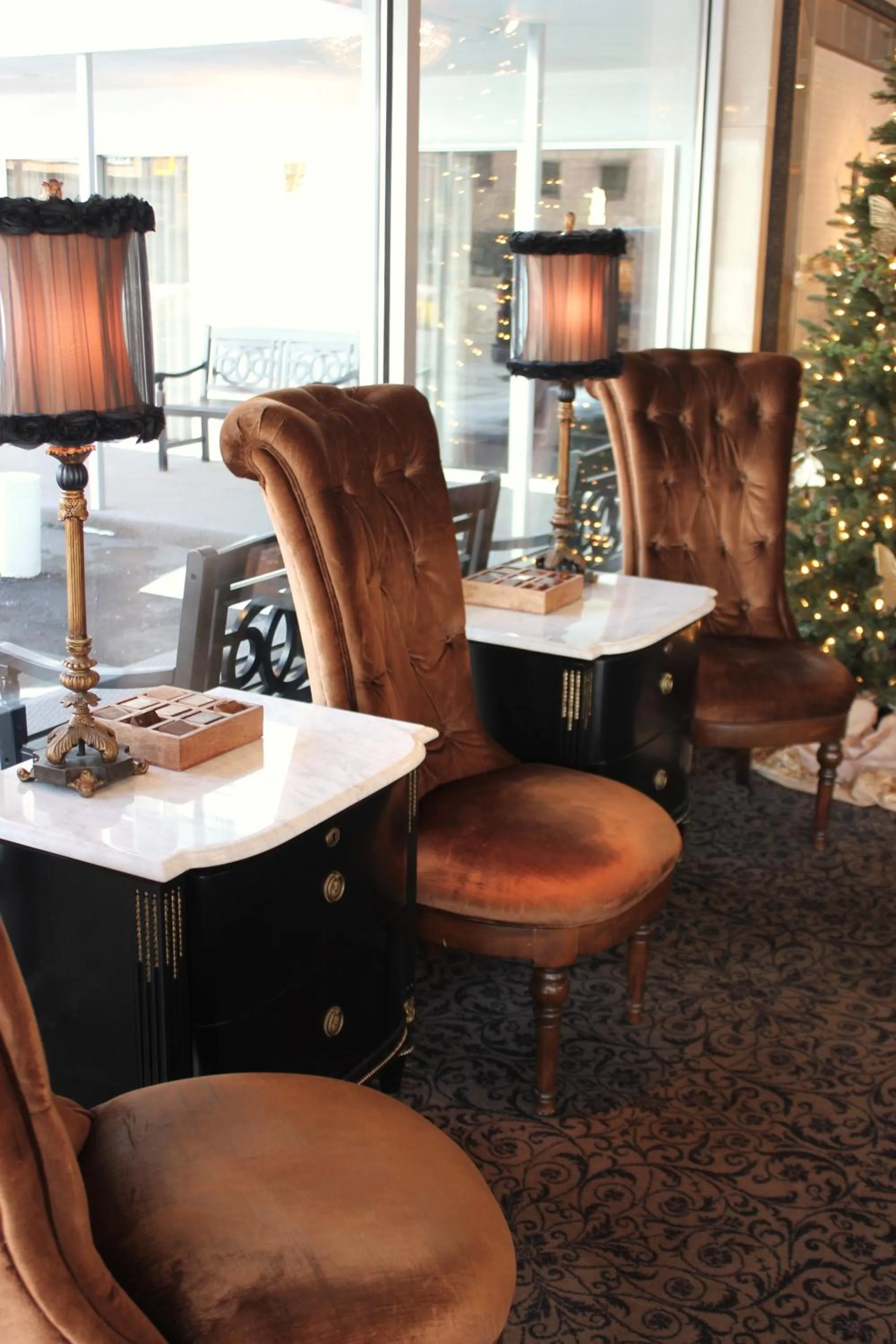 Seating area in Lewis & Clark Motel - Bozeman