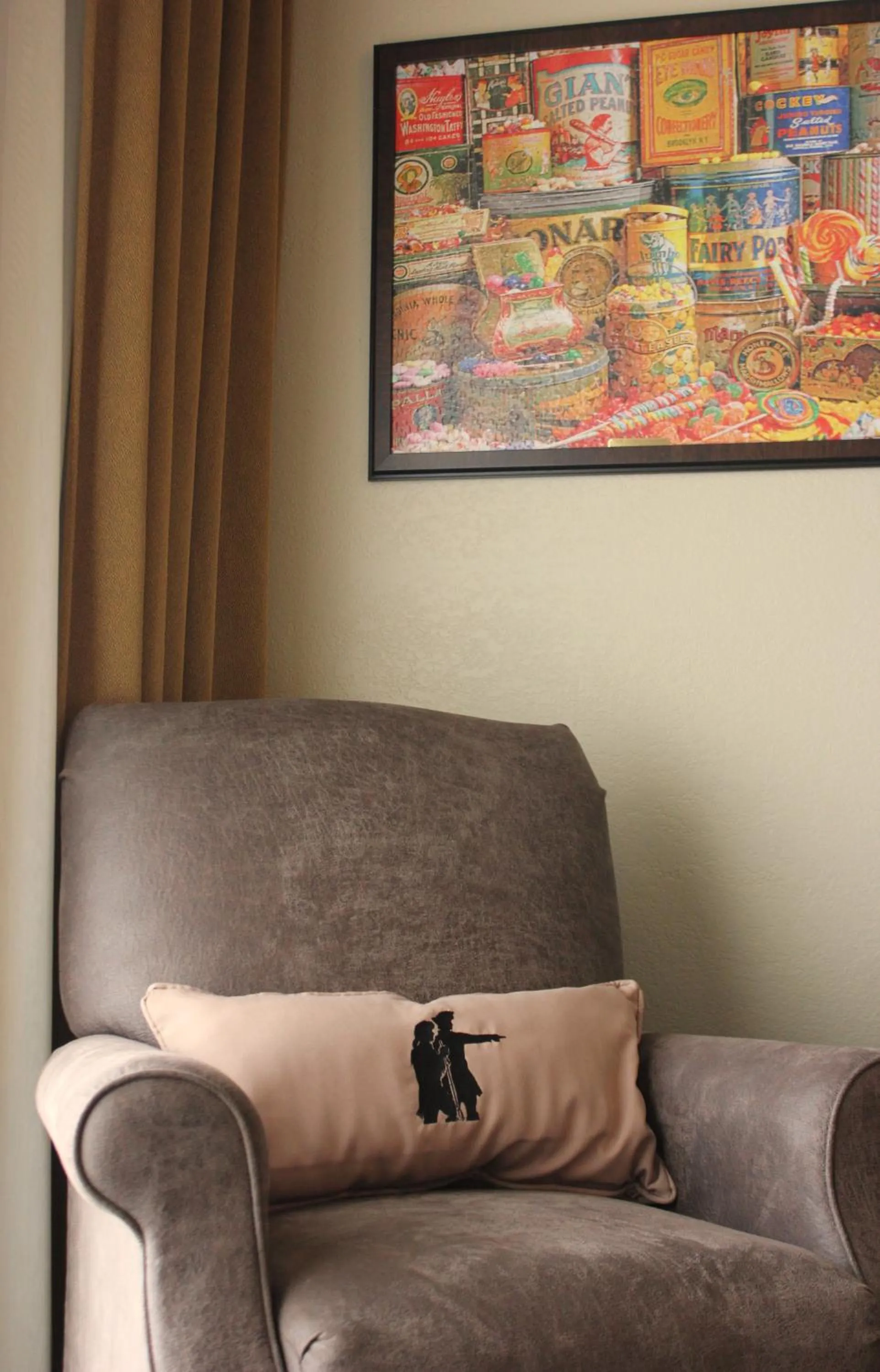 Seating area in Lewis & Clark Motel - Bozeman