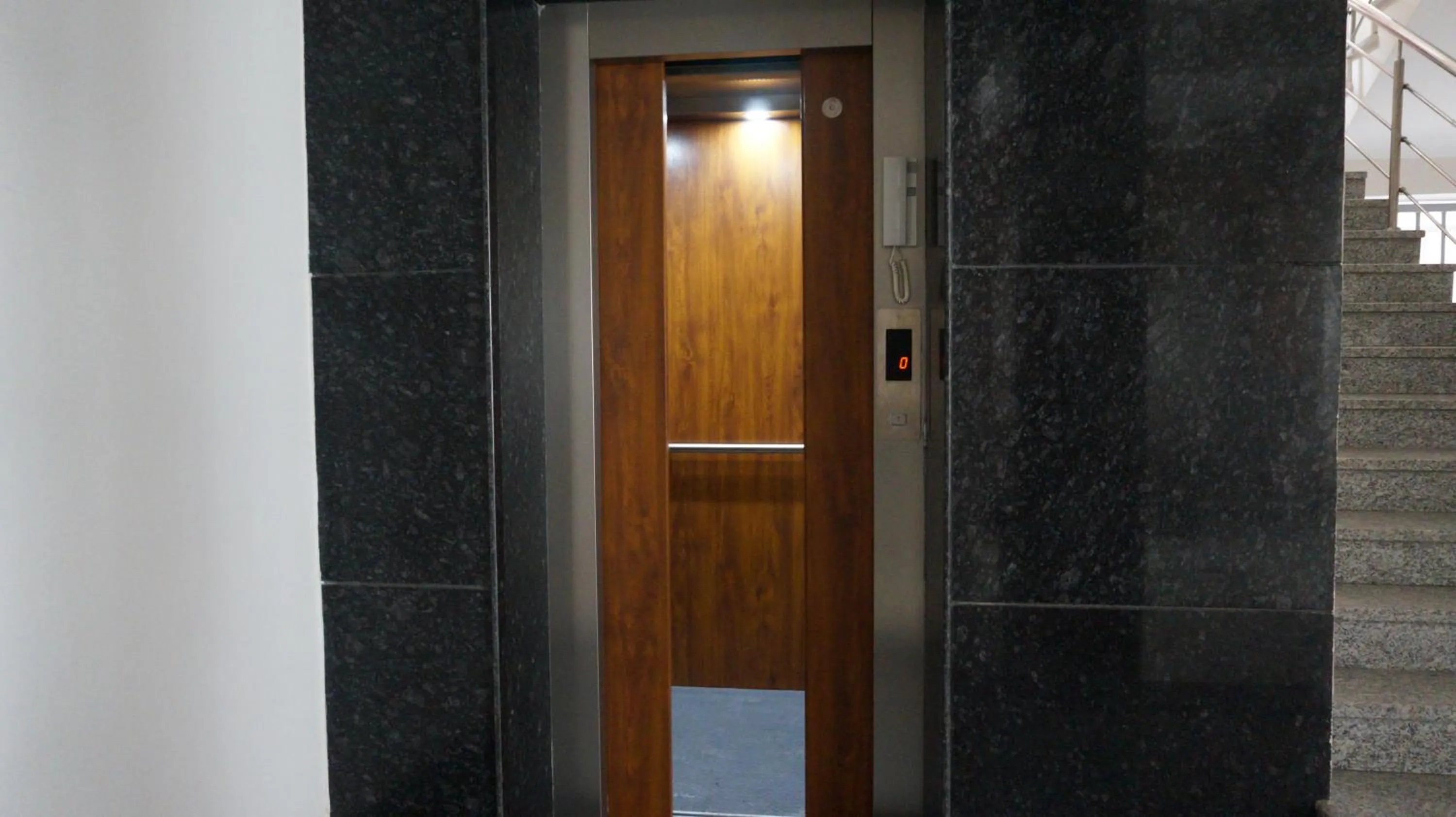 Area and facilities in Hotel Aakash Residency