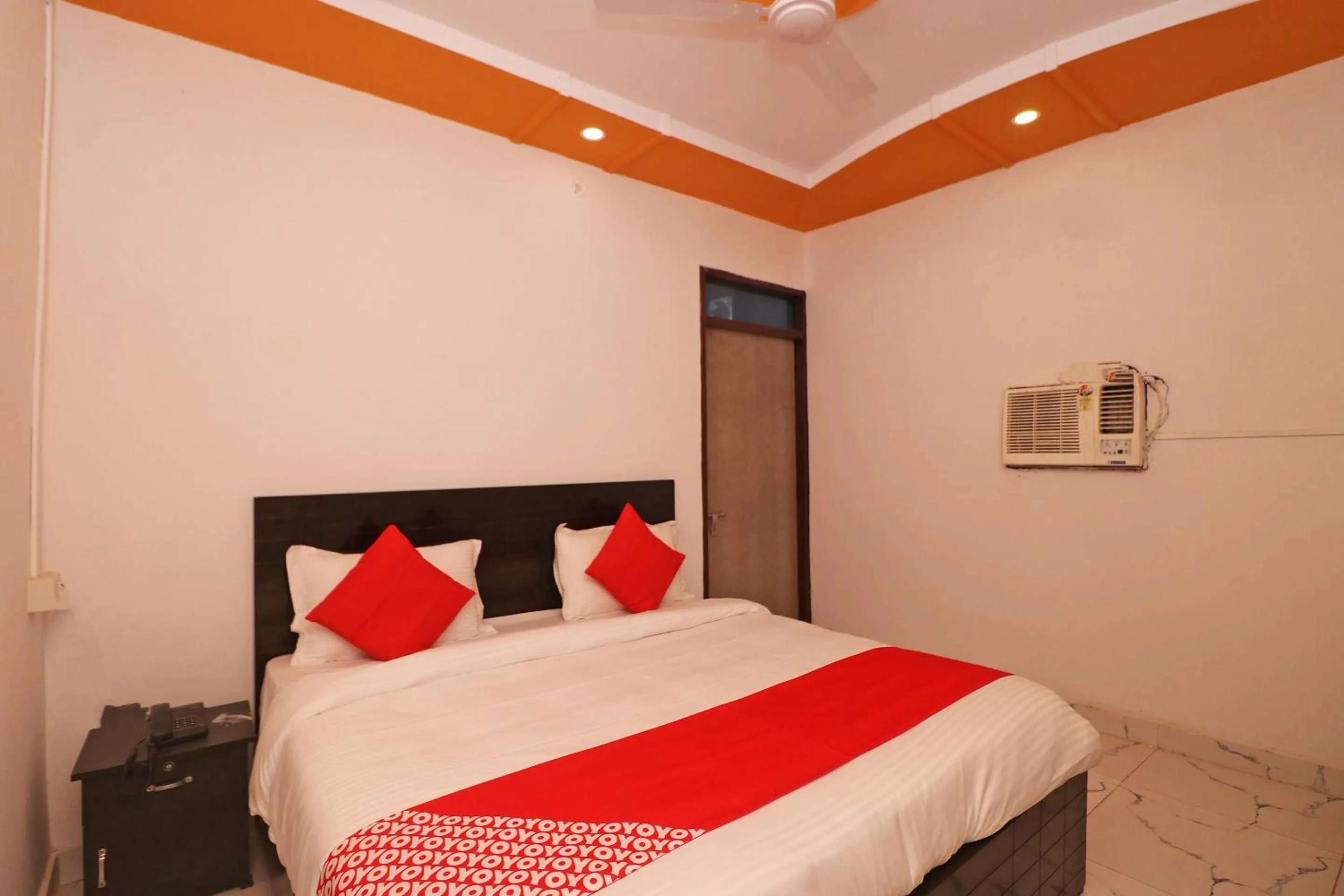 Bedroom in Hotel O 37918 Hotel Signature Inn