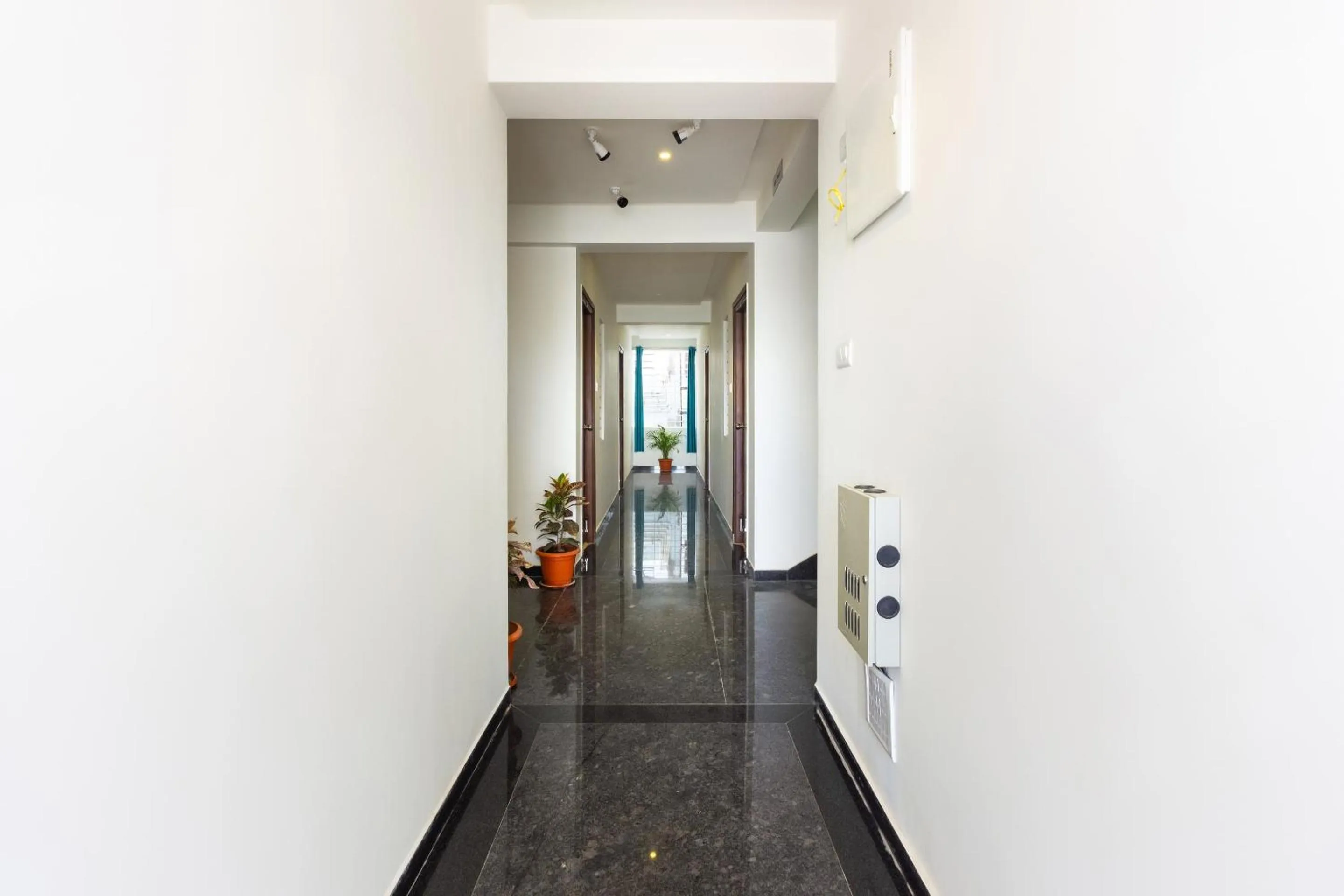 Lobby or reception in Super Hotel O Qualia Inn Kondapur Near Botanical Garden