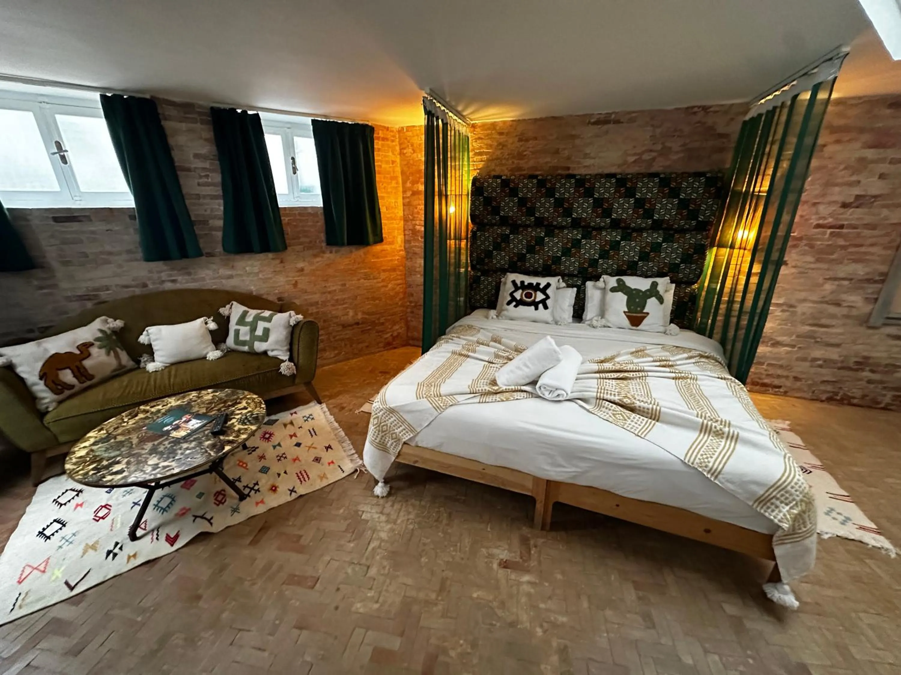 Photo of the whole room, Bed in Mama Souiri Hotel