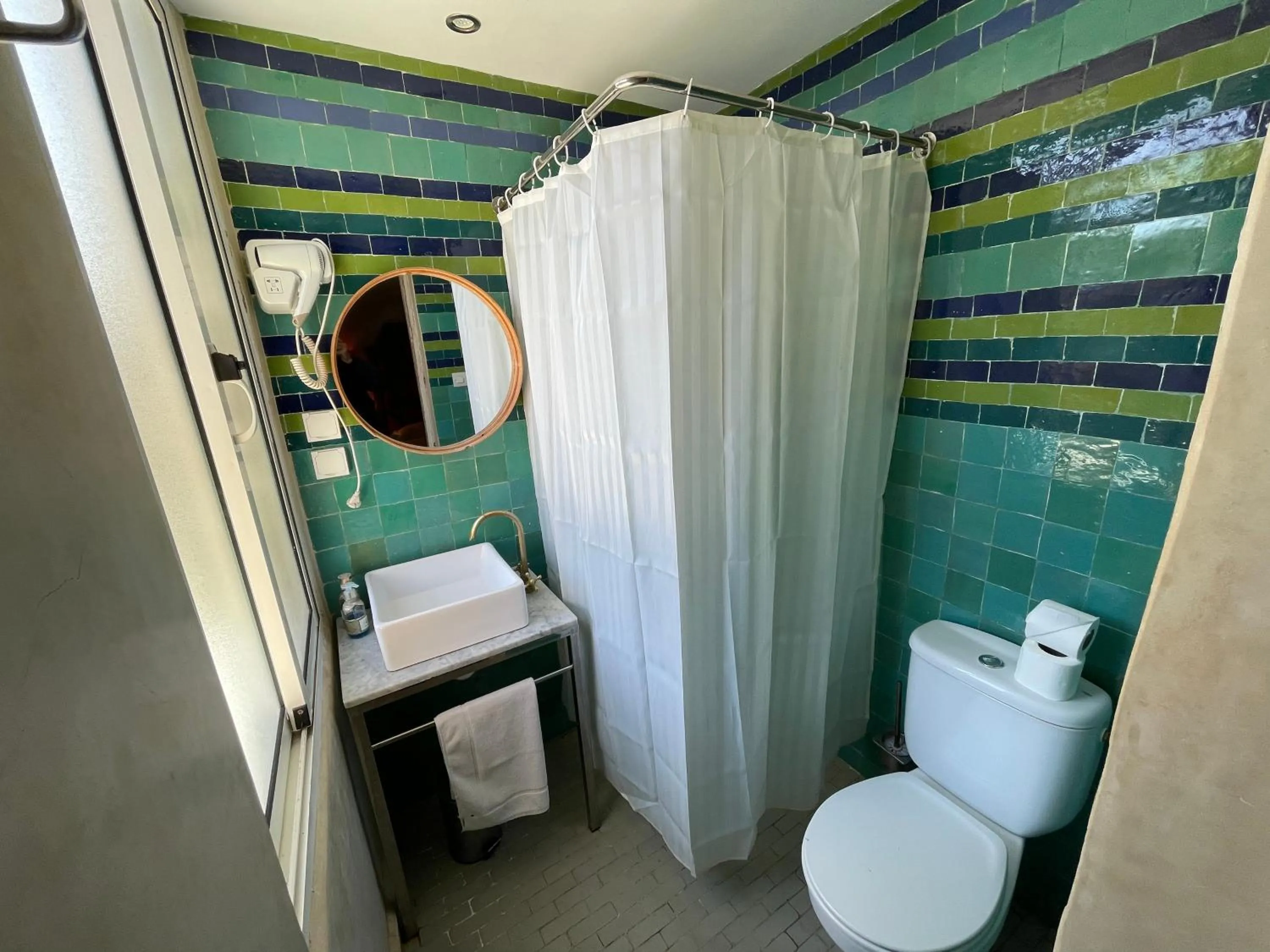 Bathroom in Mama Souiri Hotel