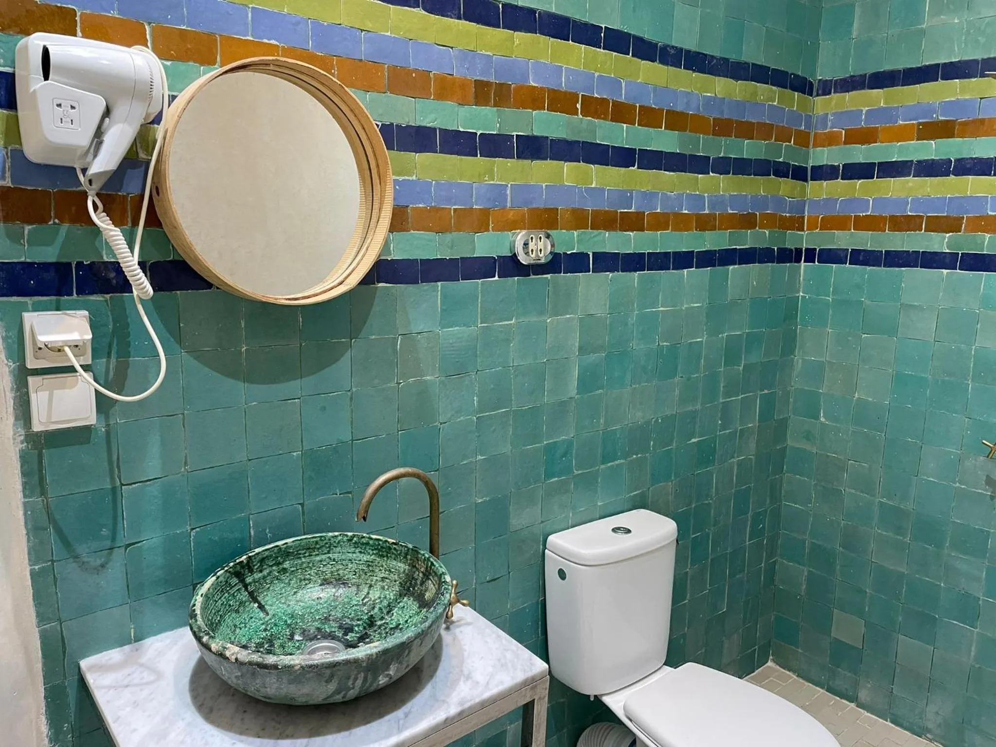 Bathroom in Mama Souiri Hotel