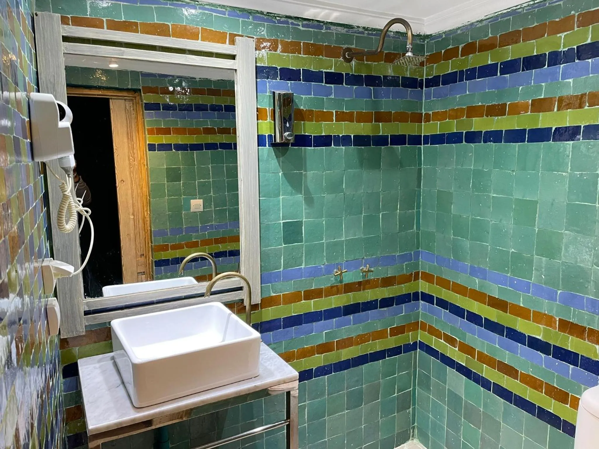 Bathroom in Mama Souiri Hotel