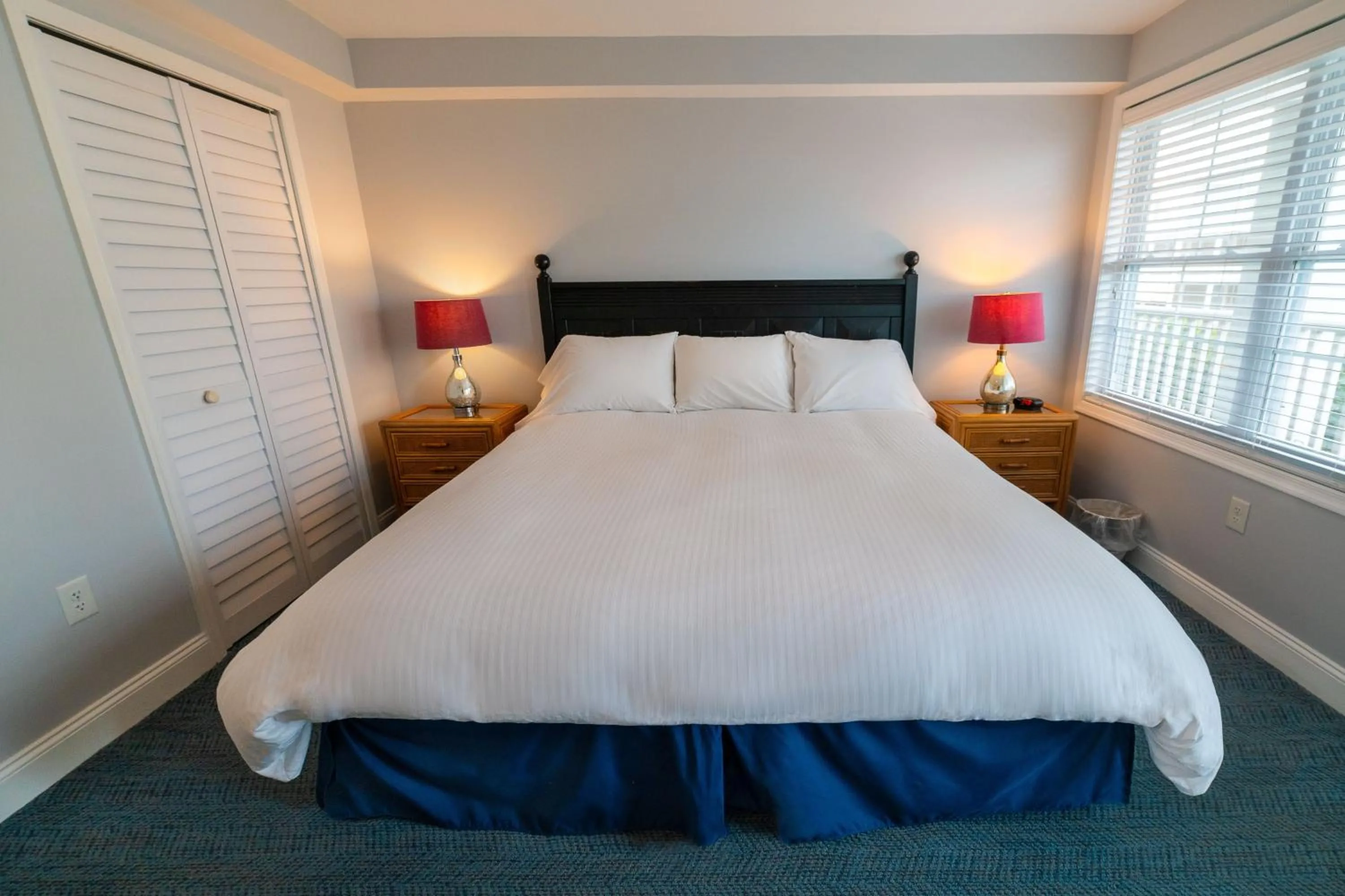 Bed in Sandpiper Beach Club