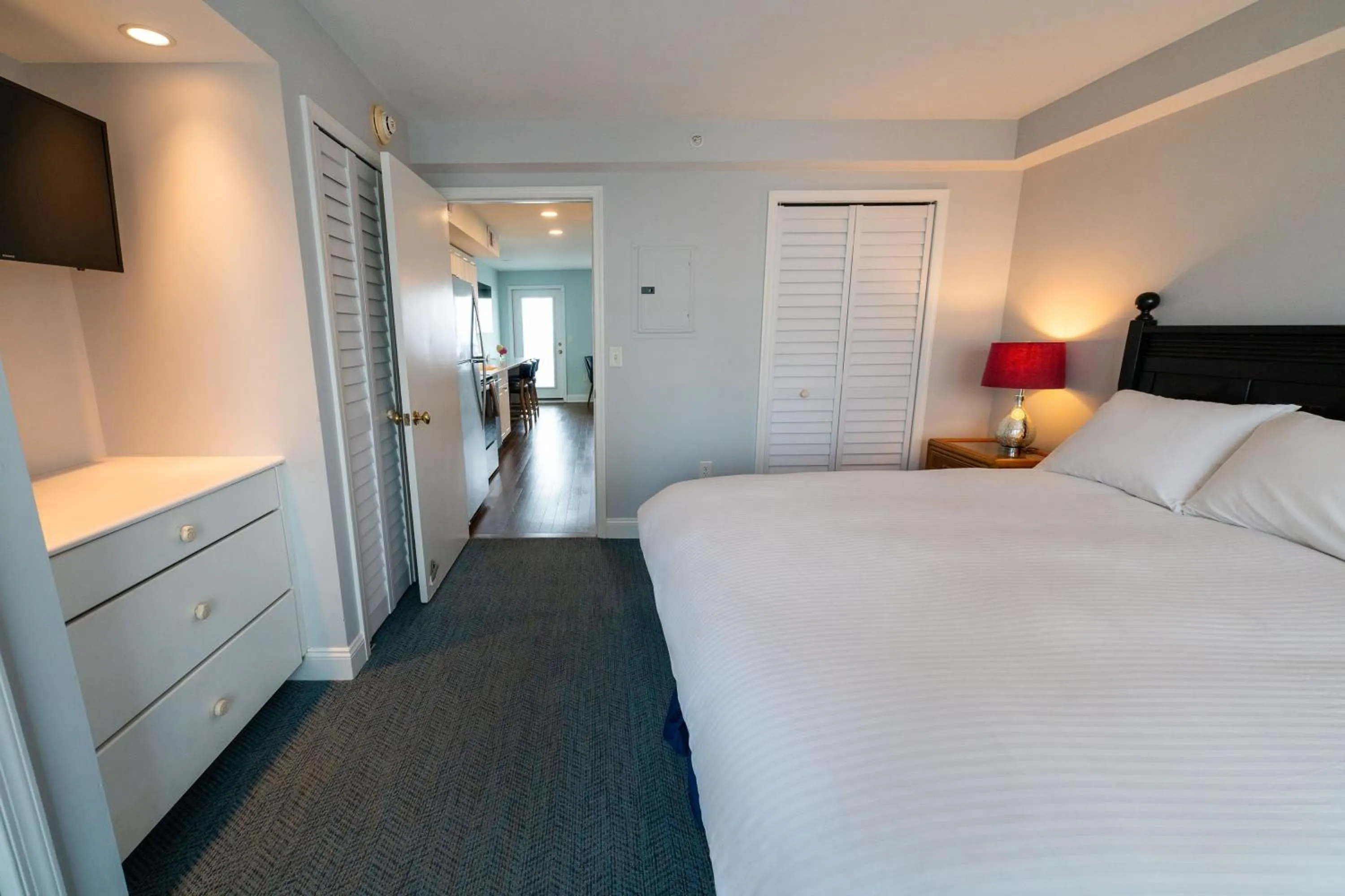 Bed in Sandpiper Beach Club