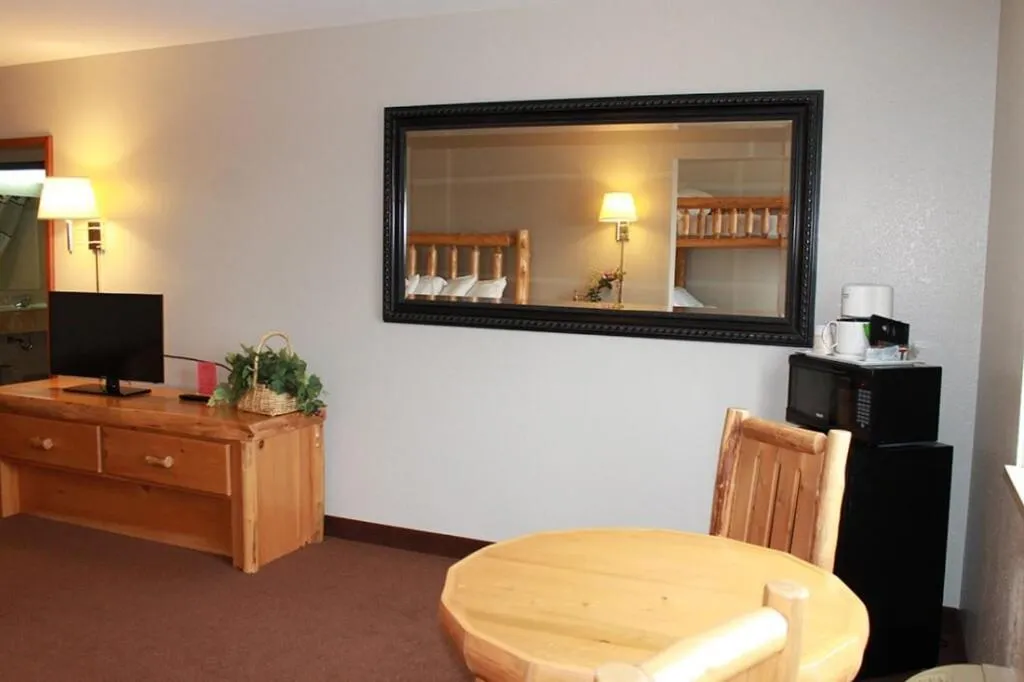 TV and multimedia in Edmore Inn