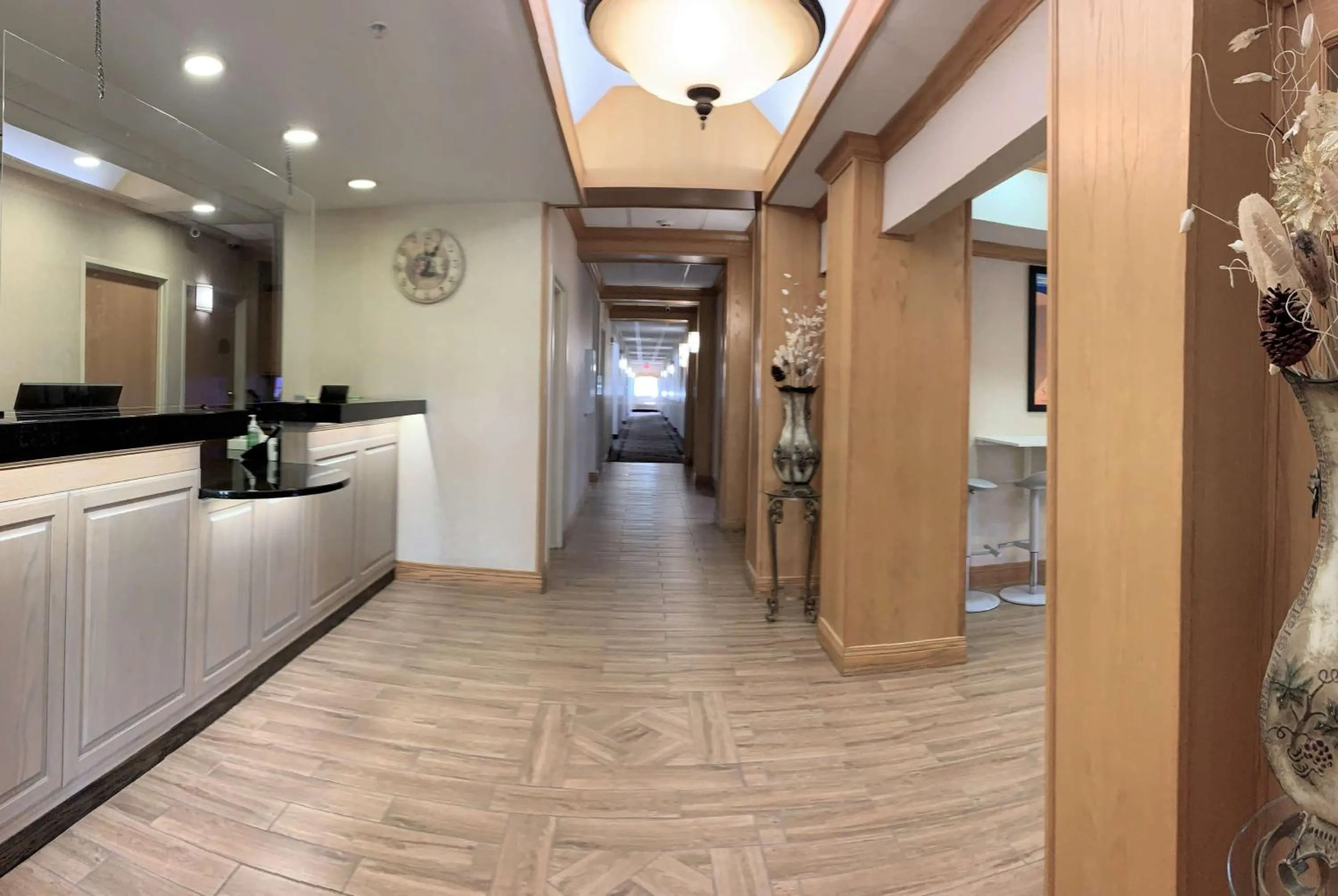 Lobby or reception in Baymont by Wyndham Paw Paw