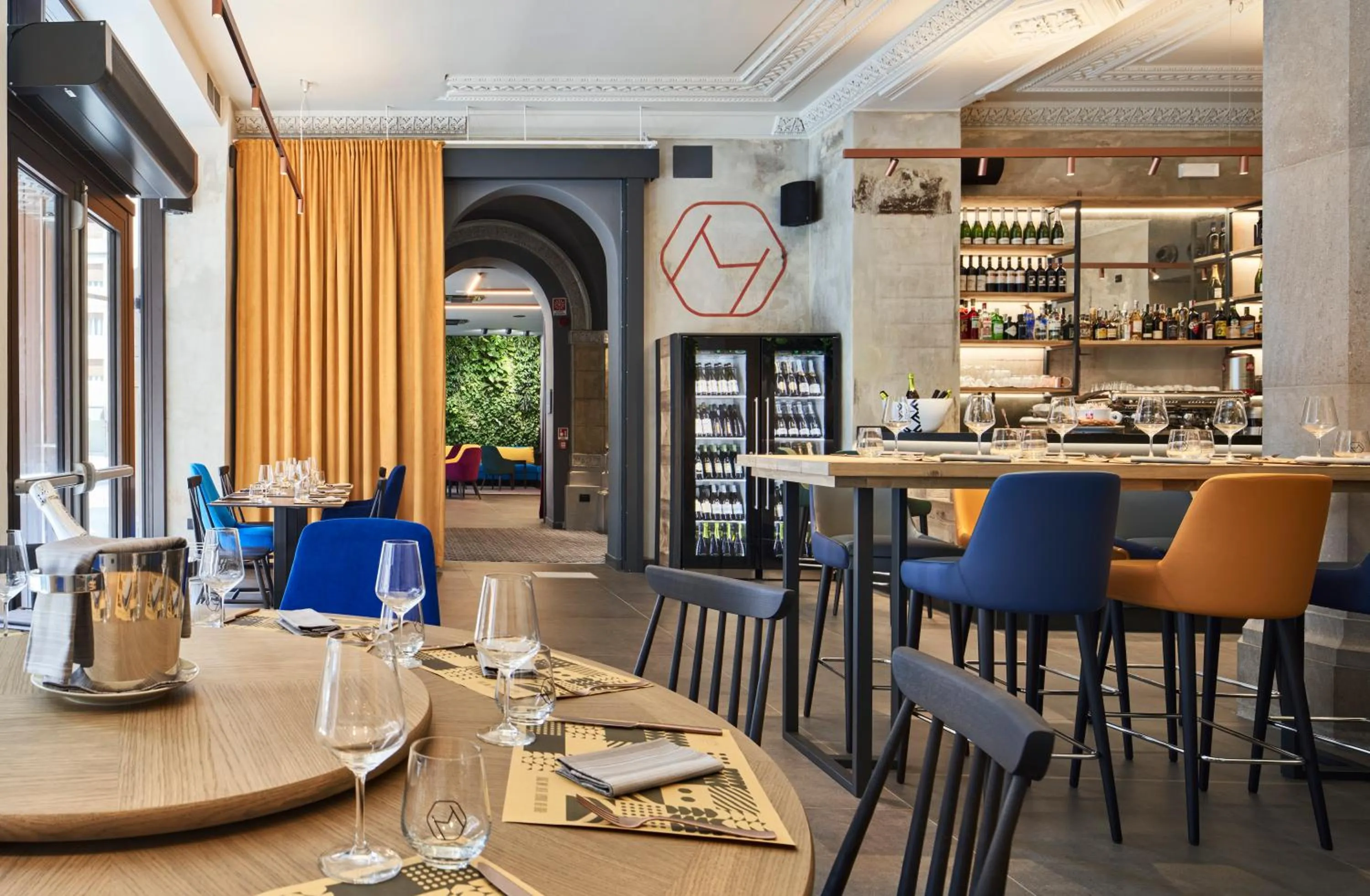 Restaurant/places to eat in The Modernist Hotel