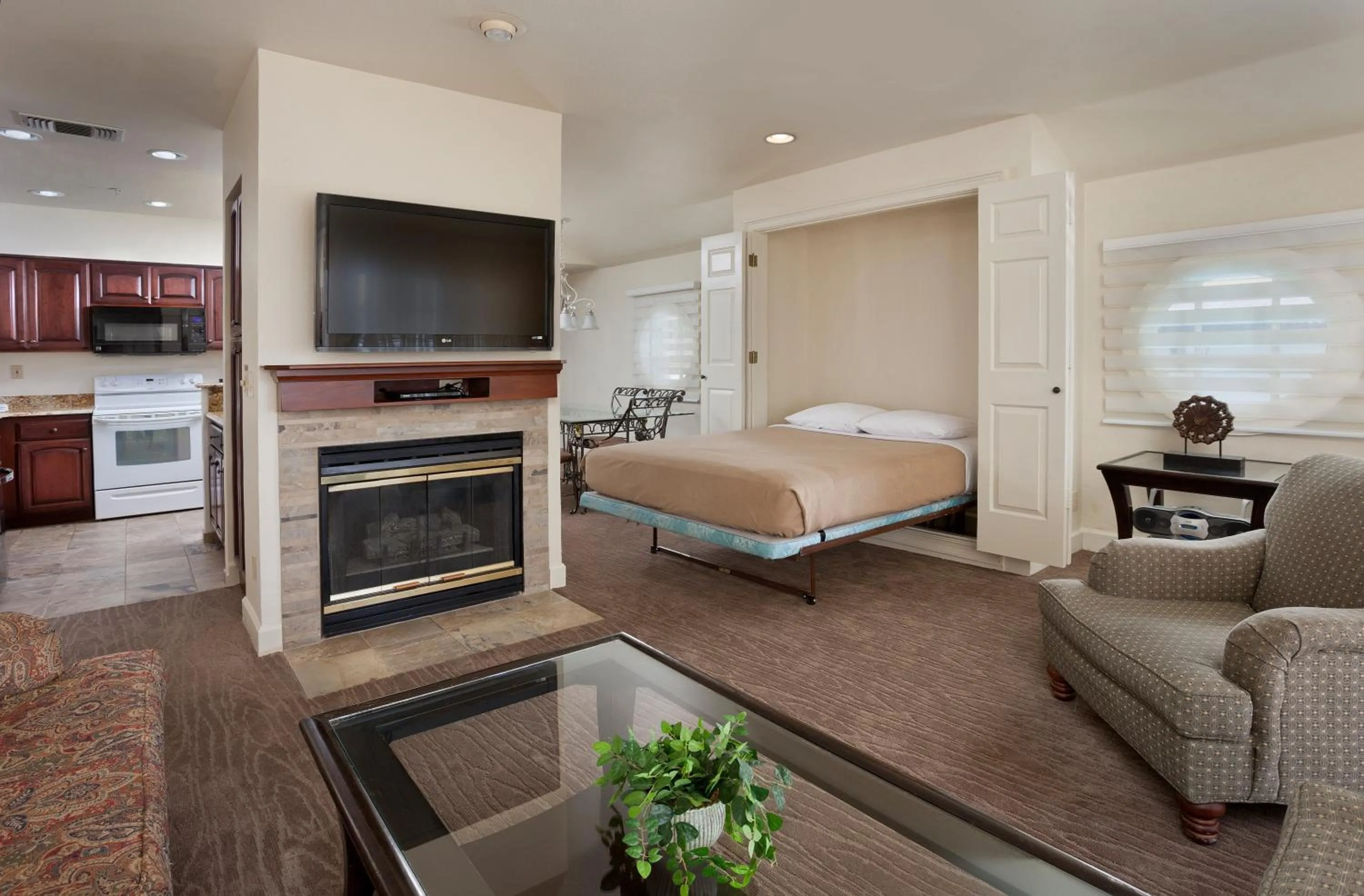 Photo of the whole room, Bed in WorldMark Clear Lake