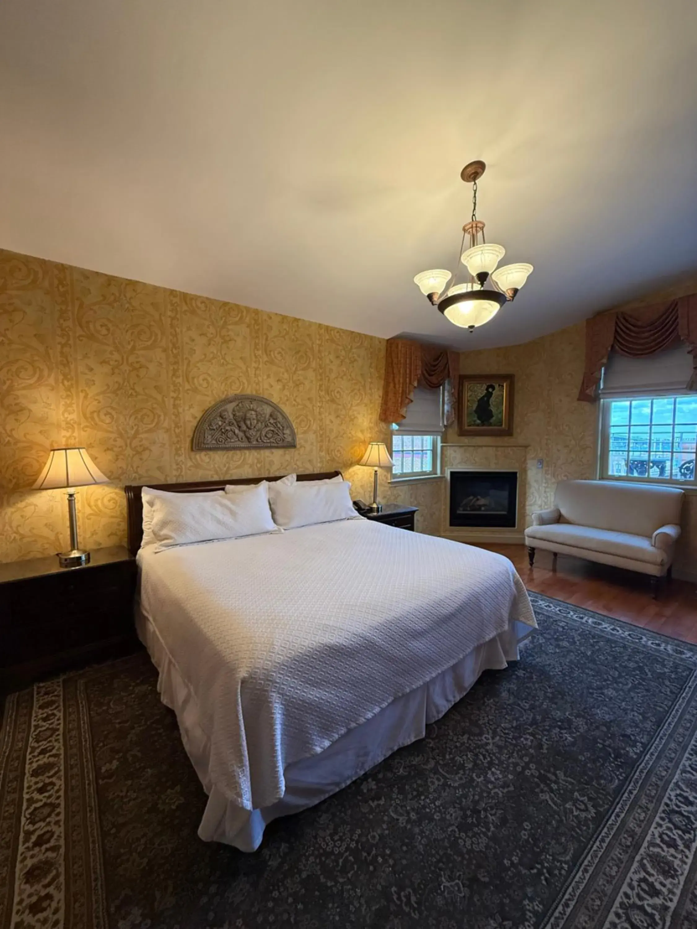 Deluxe Double Room with Balcony in Penn's View Hotel Philadelphia Deluxe Double Room with Balcony in Penn's View Hotel Philadelphia