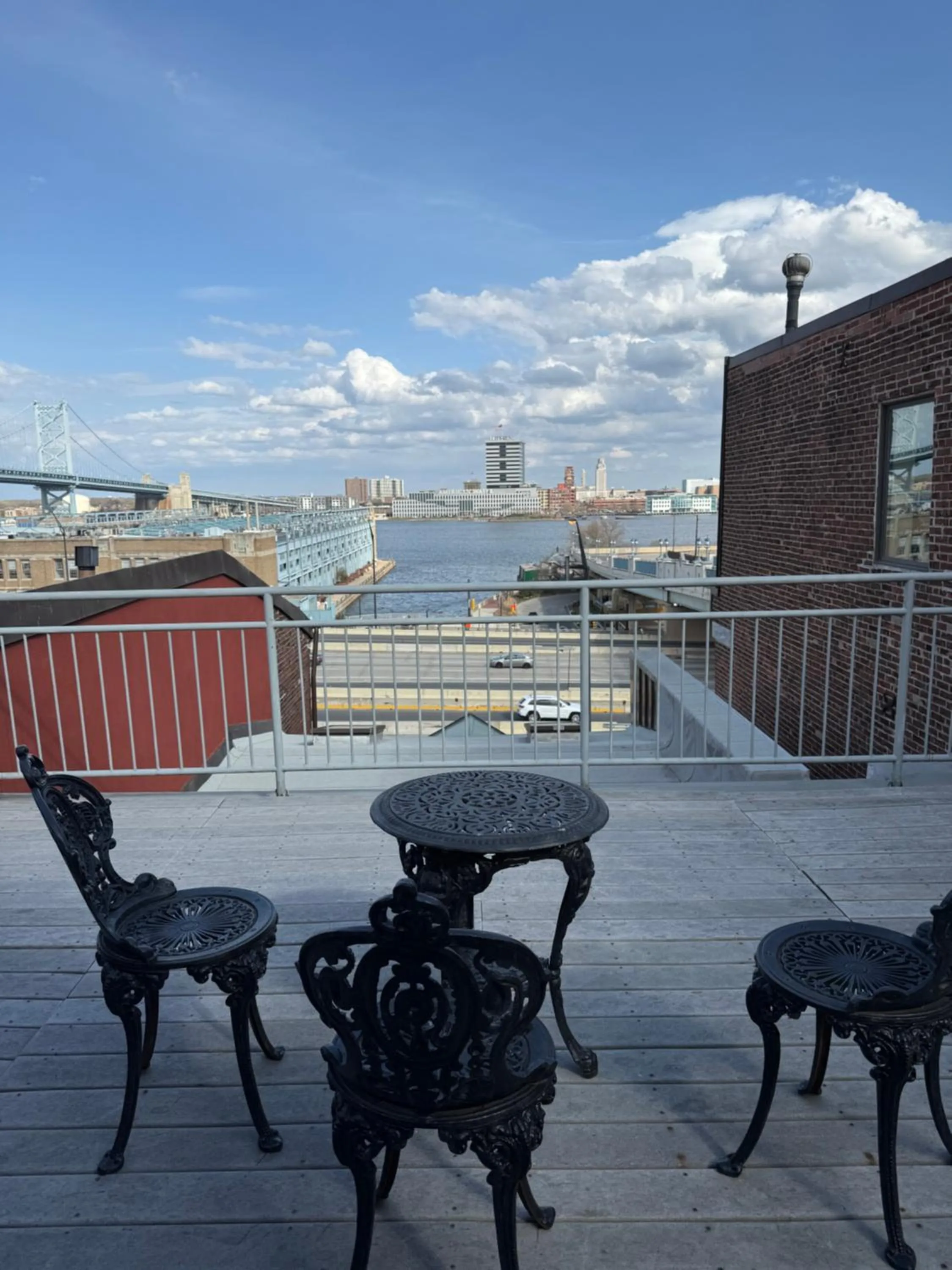 Patio in Penn's View Hotel Philadelphia