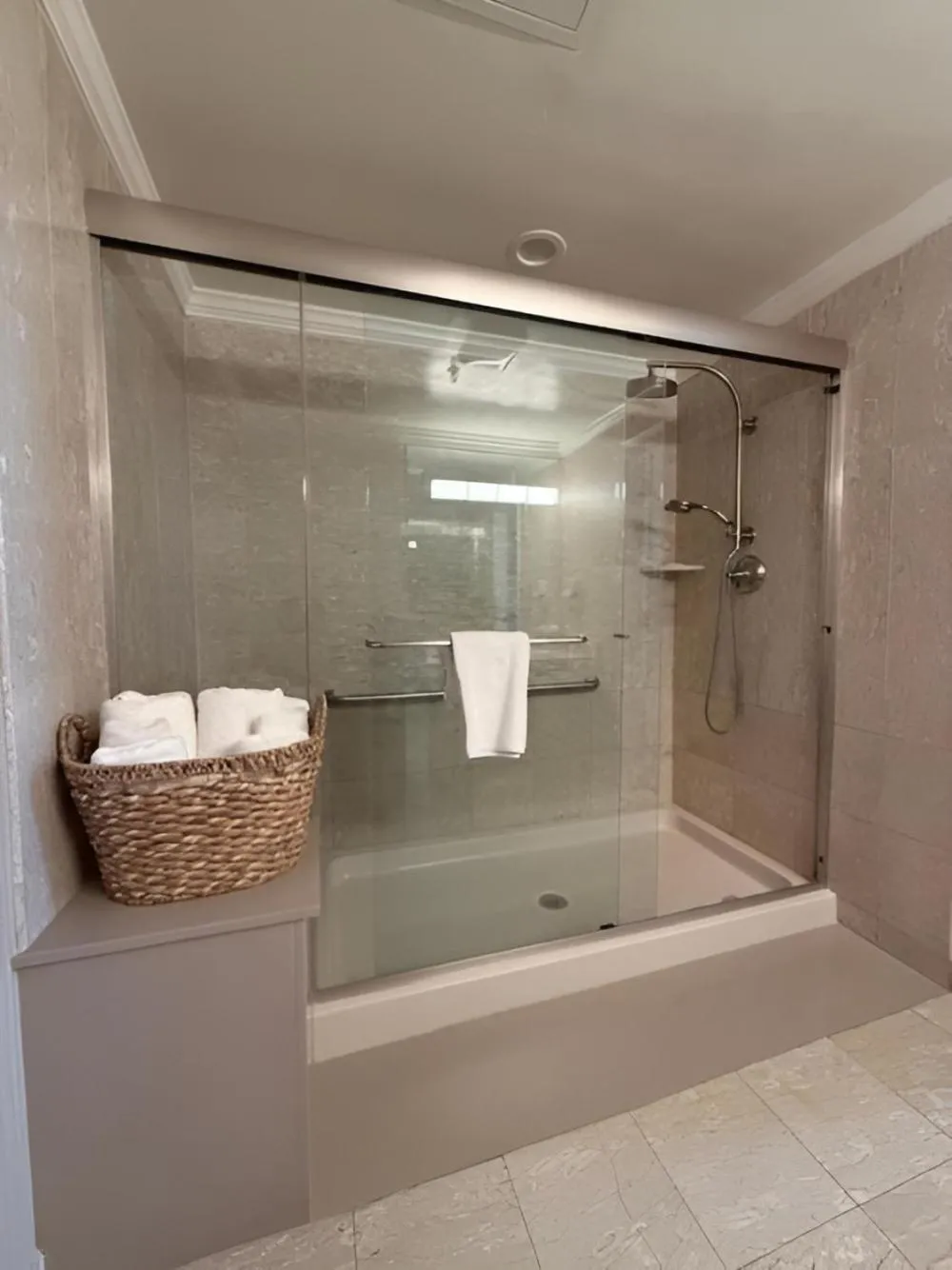 Bathroom in Penn's View Hotel Philadelphia