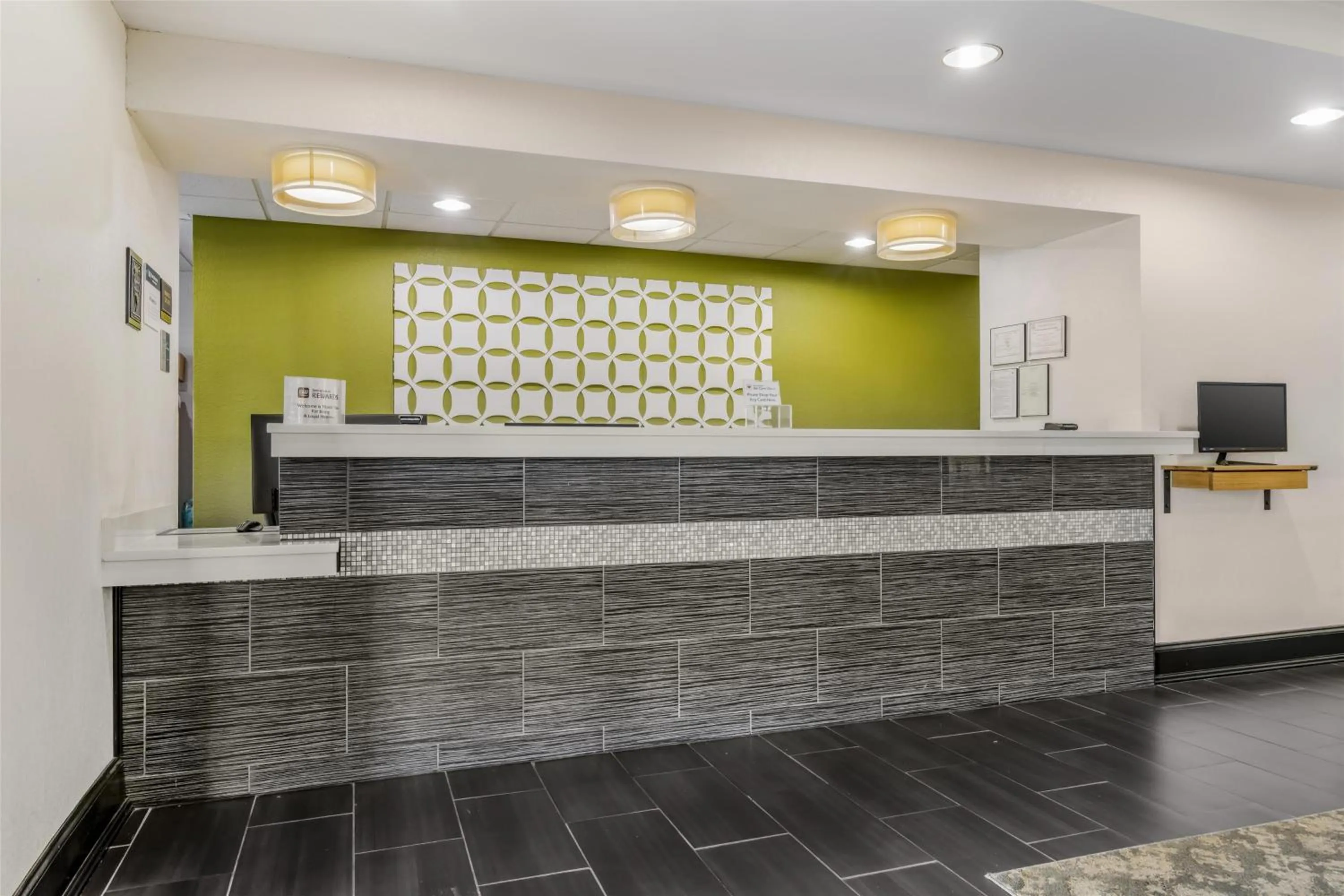 Lobby or reception in Best Western Commerce Inn