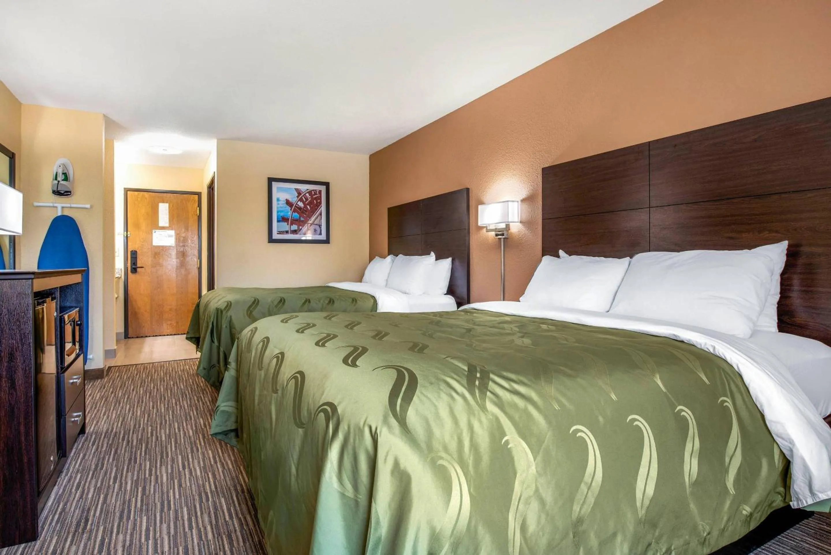 Bedroom, Bed in Quality Inn & Suites Brandenburg - Fort Knox