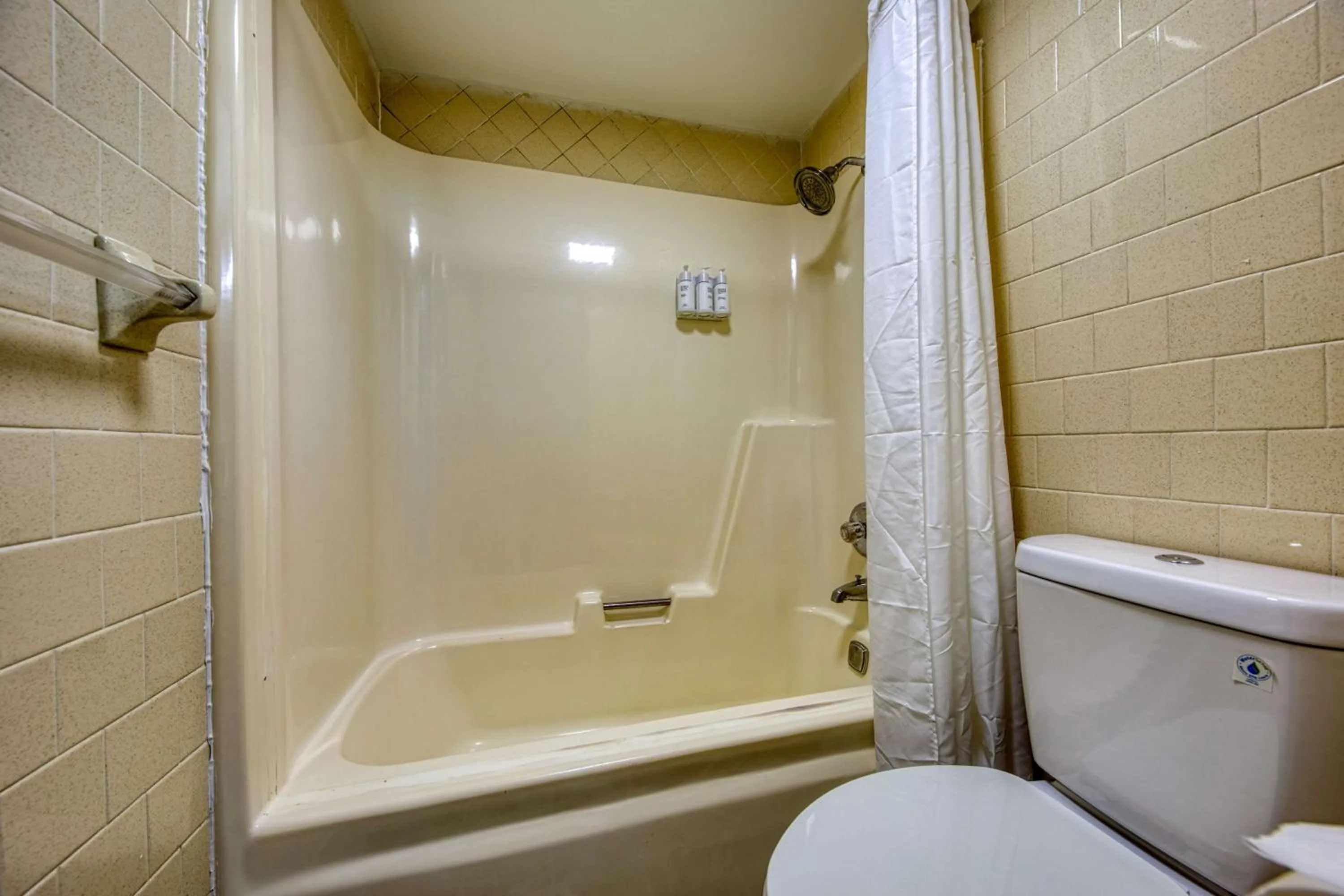 Bathroom in Americas Best Value Inn Stearns, KY