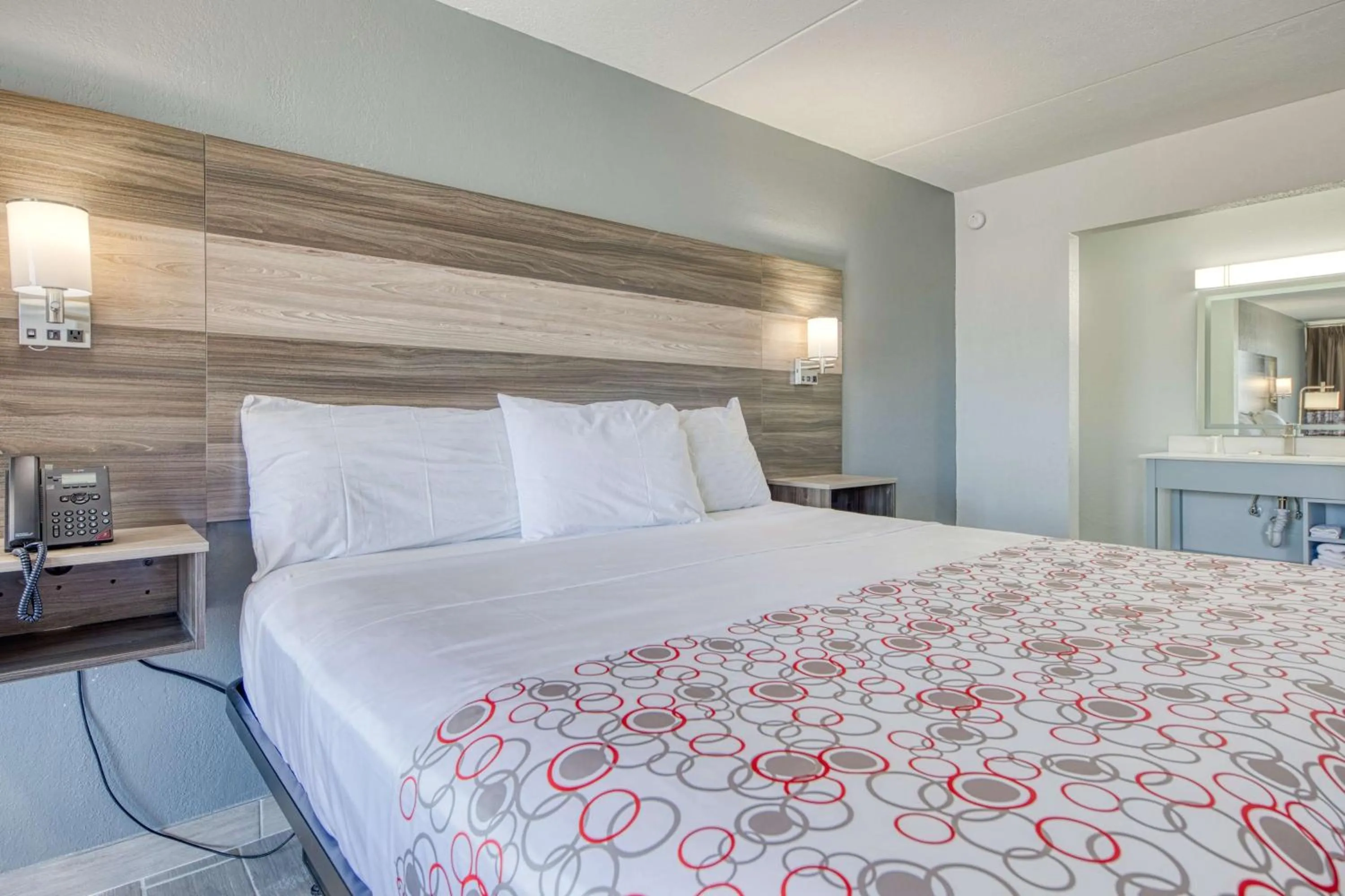 Photo of the whole room, Bed in Americas Best Value Inn Stearns, KY