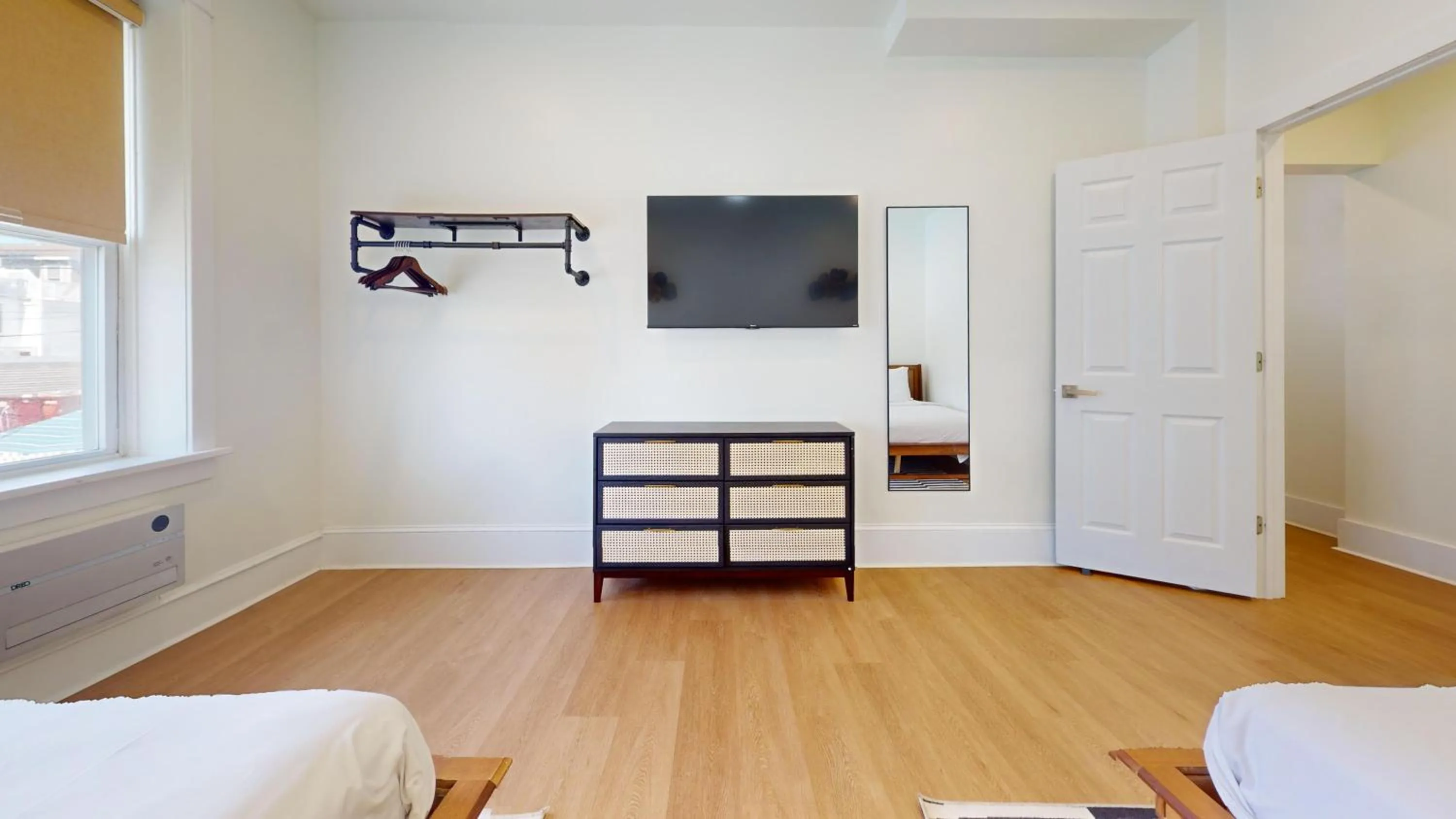 TV and multimedia, Bed in The Cove