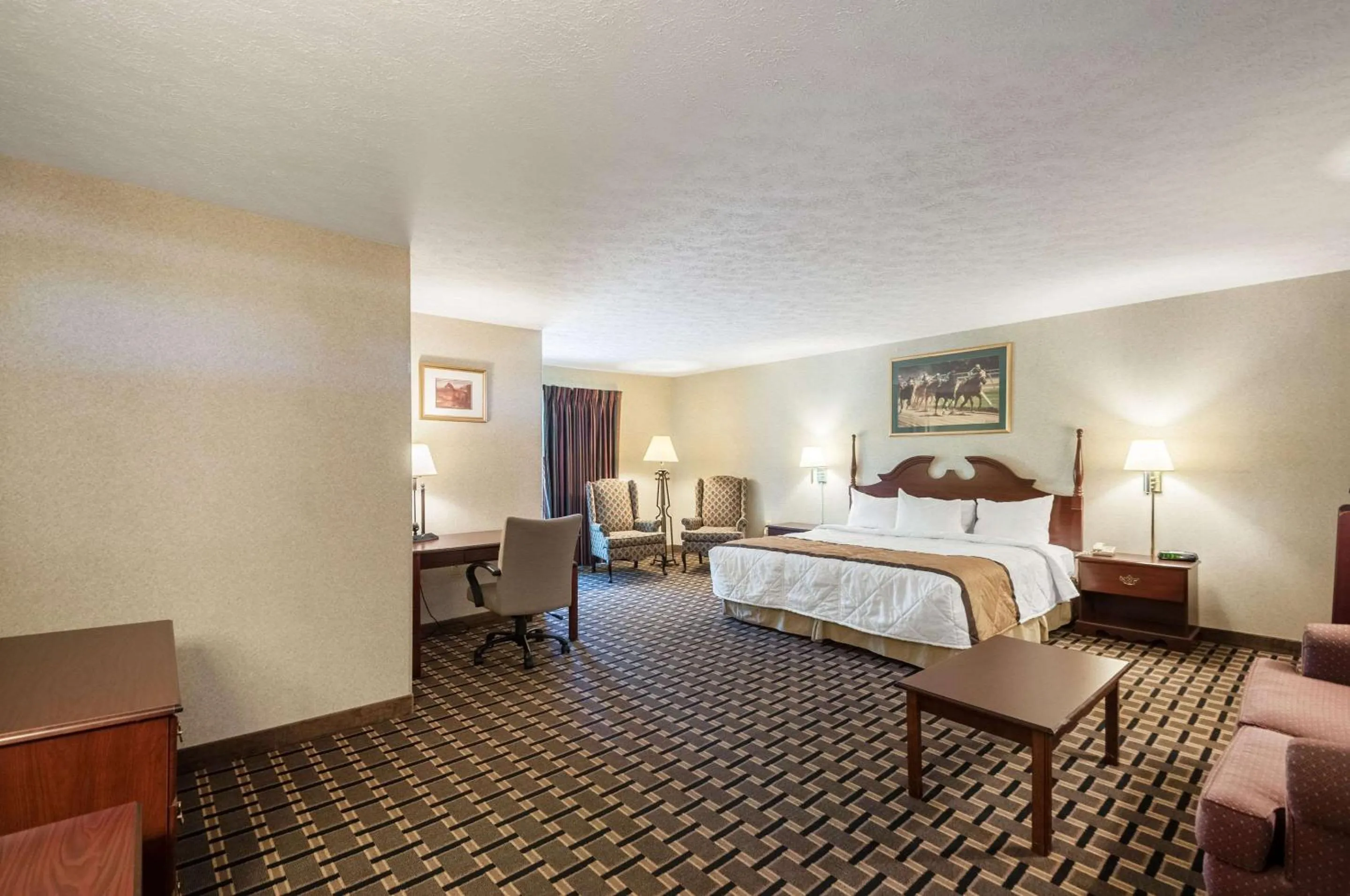 Photo of the whole room, Bed in Rodeway Inn & Suites Charles Town