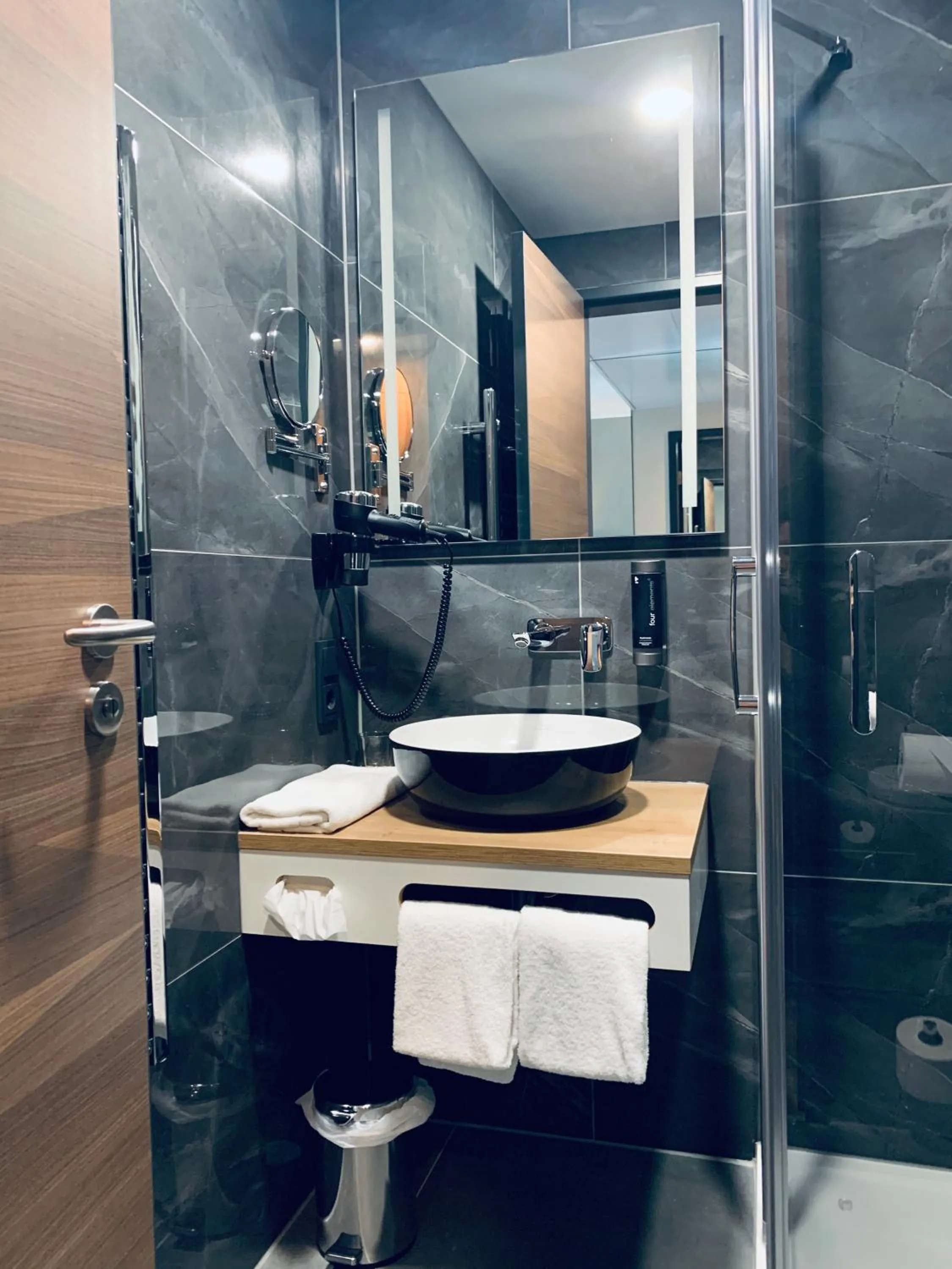 Shower in Intergroup Business & Design Hotel Ingolstadt