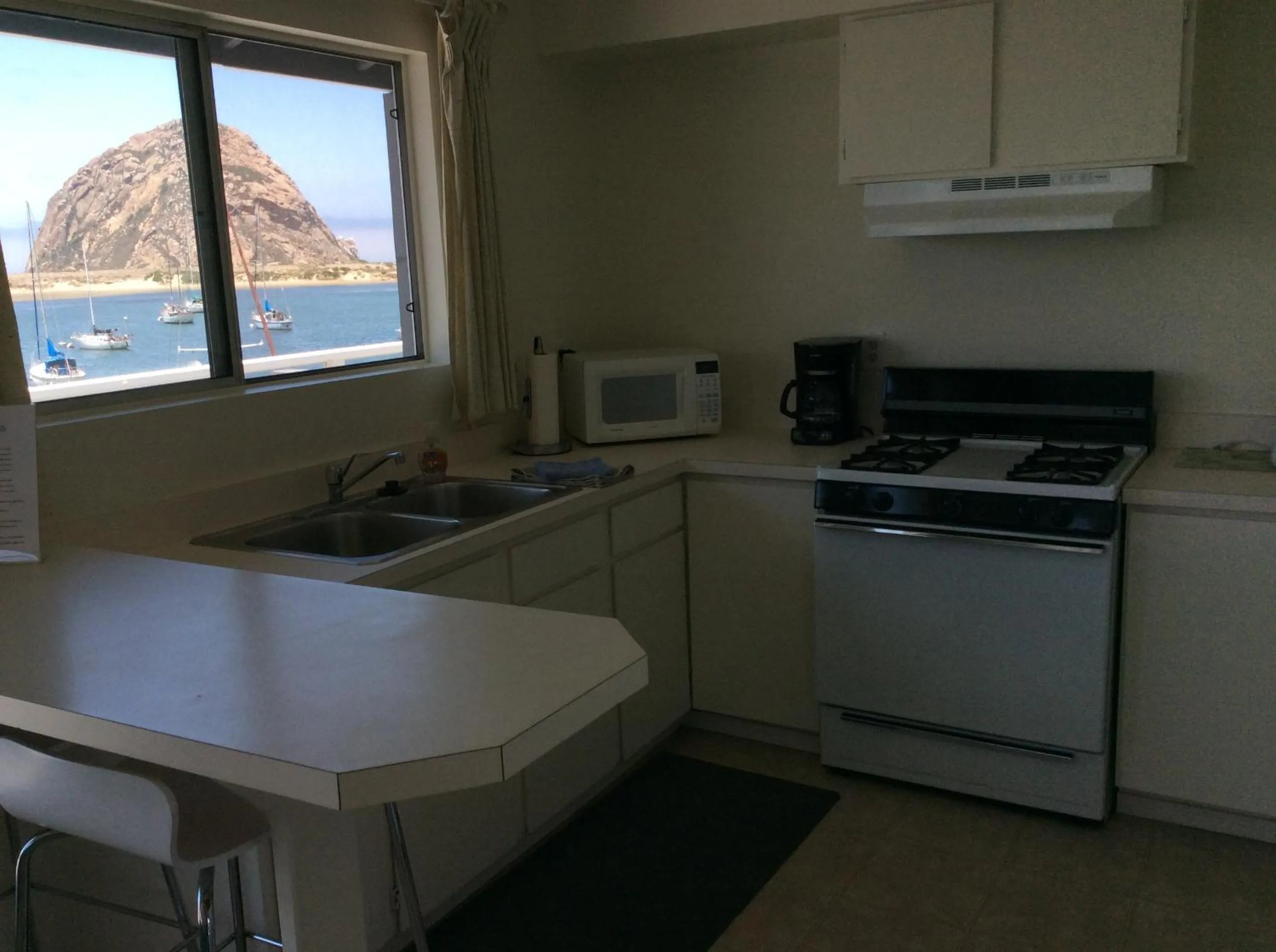 Kitchen or kitchenette in Gray's Inn & Gallery