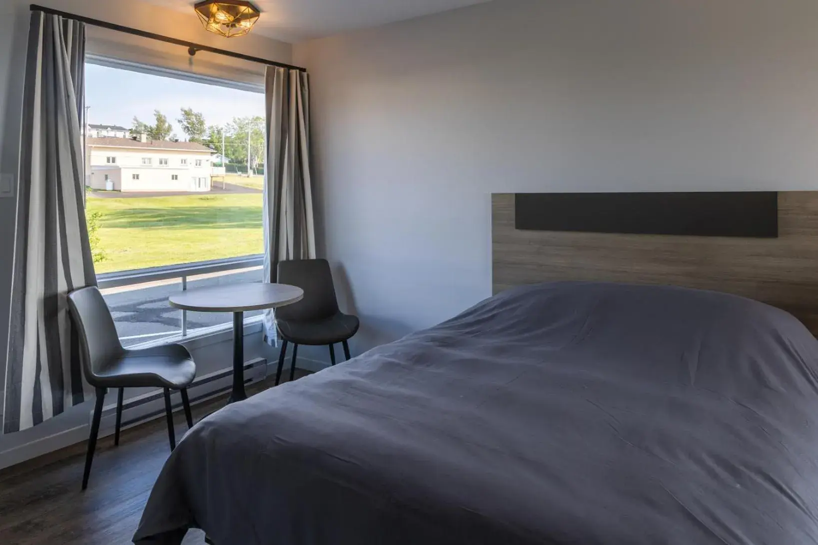 Standard Double Room in Le Fraser Motel Standard Double Room in Le Fraser Motel