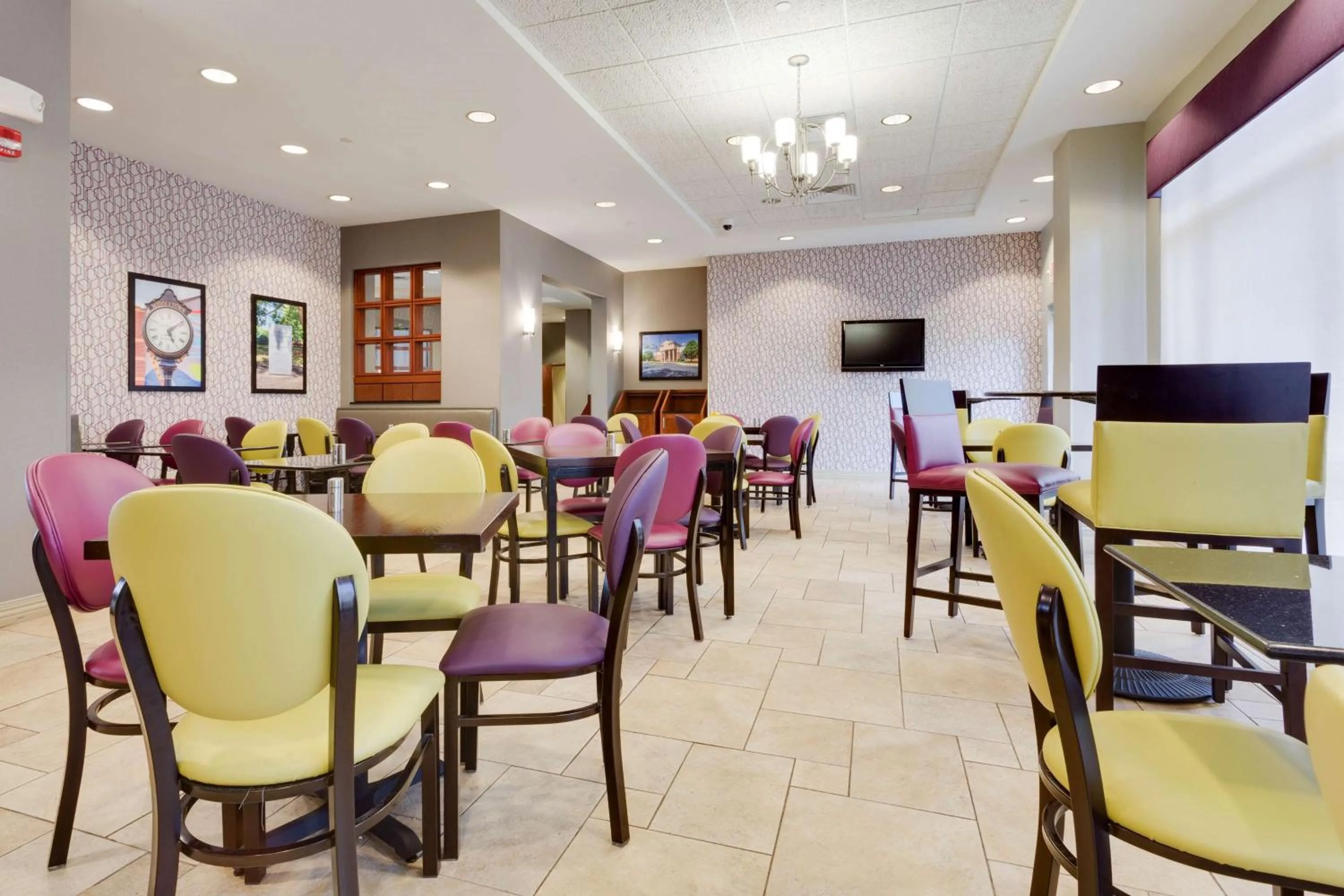 Breakfast in Drury Inn & Suites Middletown Franklin