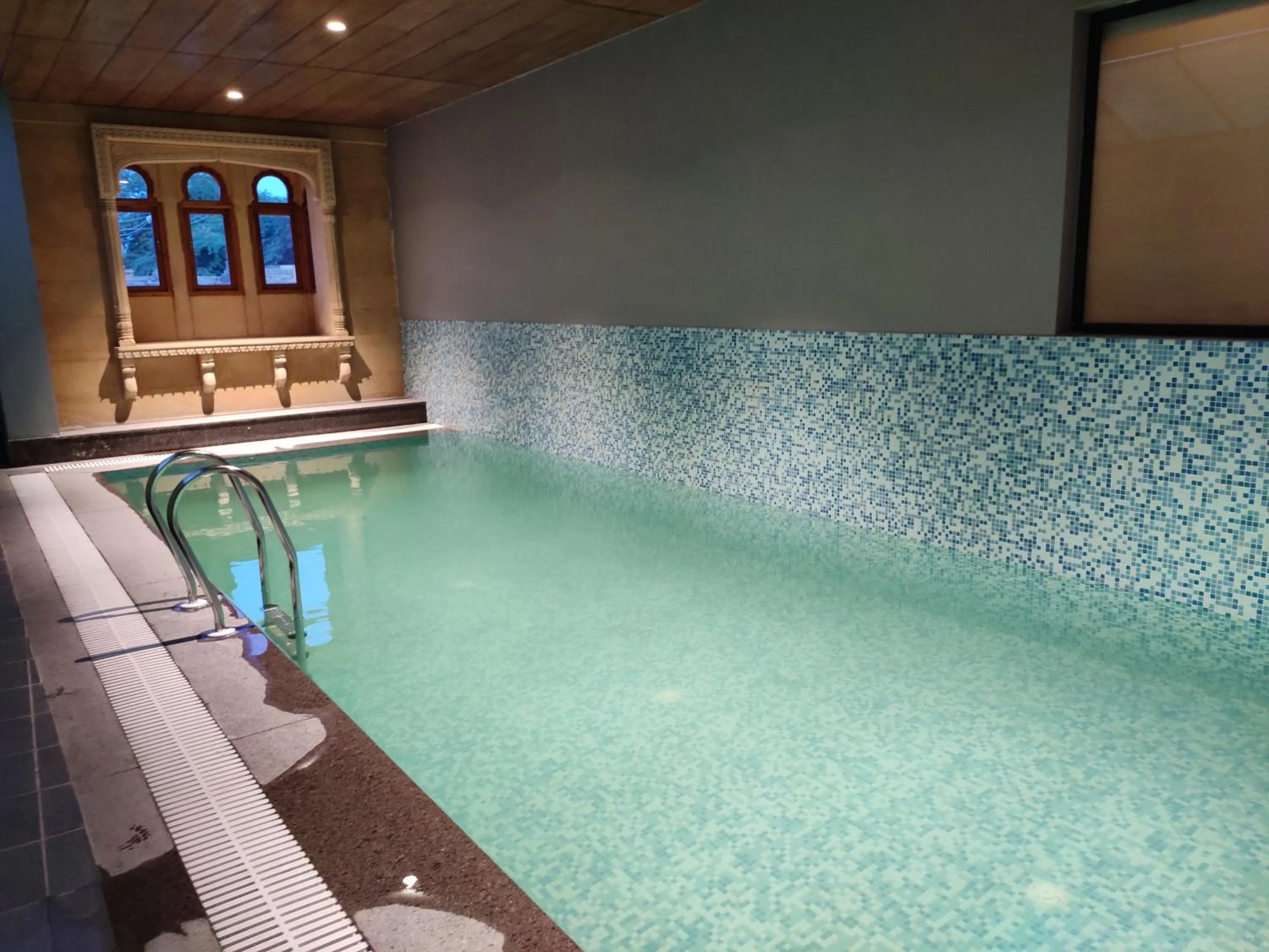 Swimming pool in Hotel Antra Inn