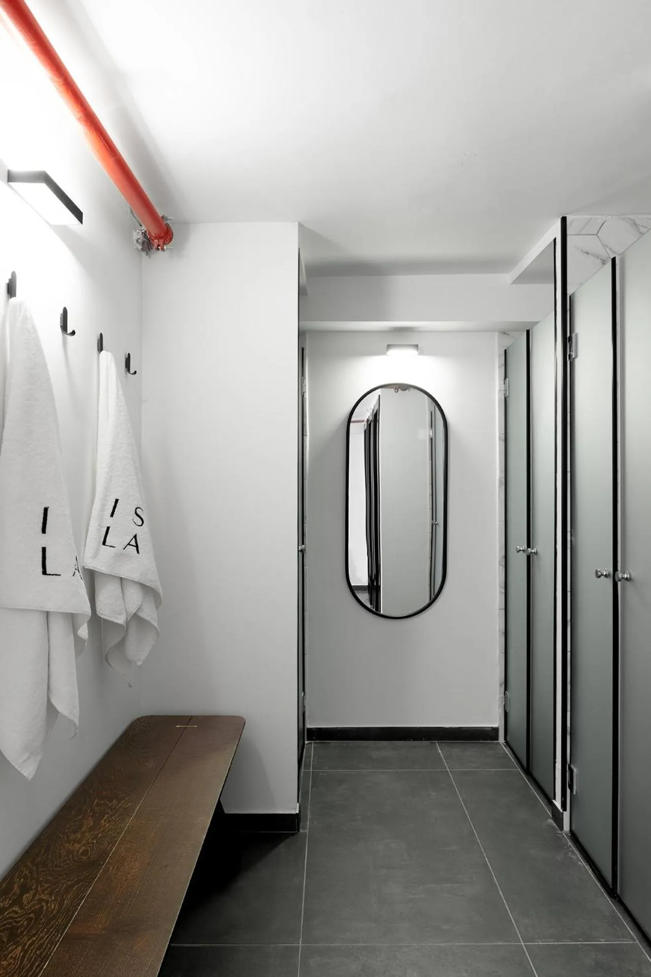 Shower in ISLA Tel Aviv