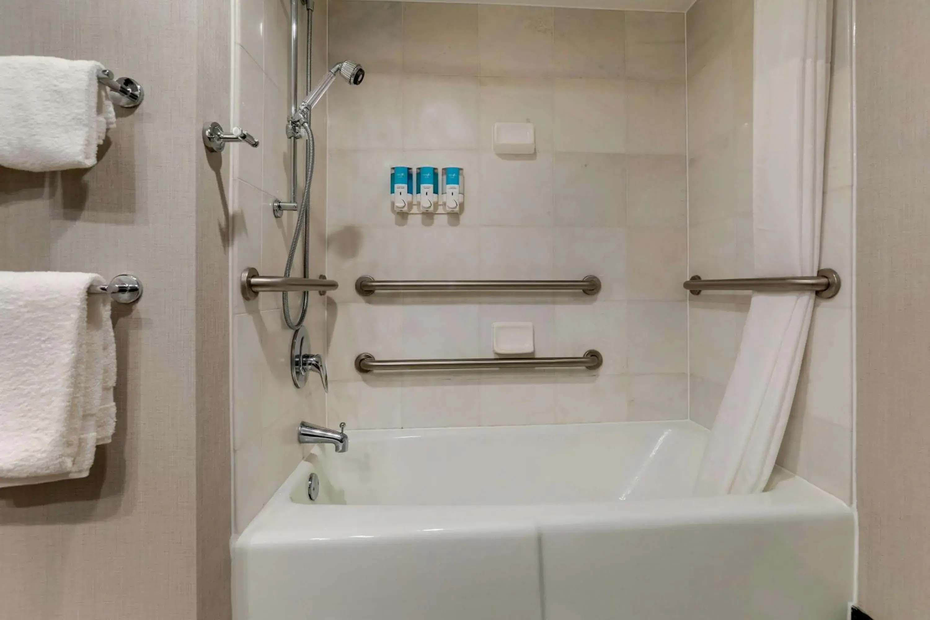 Superior King Room - Accessible, Tub in Drury Inn & Suites St Joseph Superior King Room - Accessible, Tub in Drury Inn & Suites St Joseph