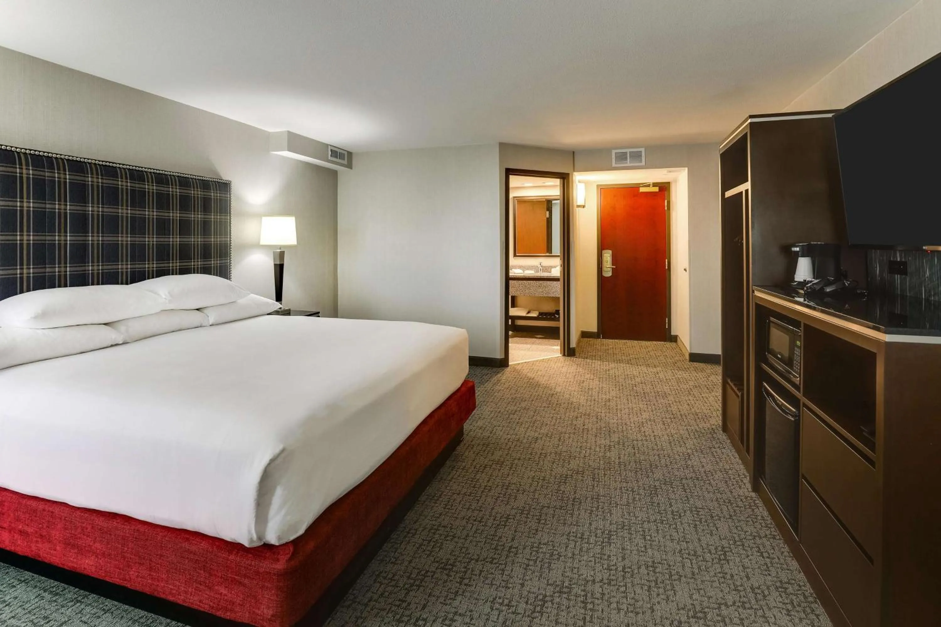 Bedroom, Bed in Drury Inn & Suites St Joseph