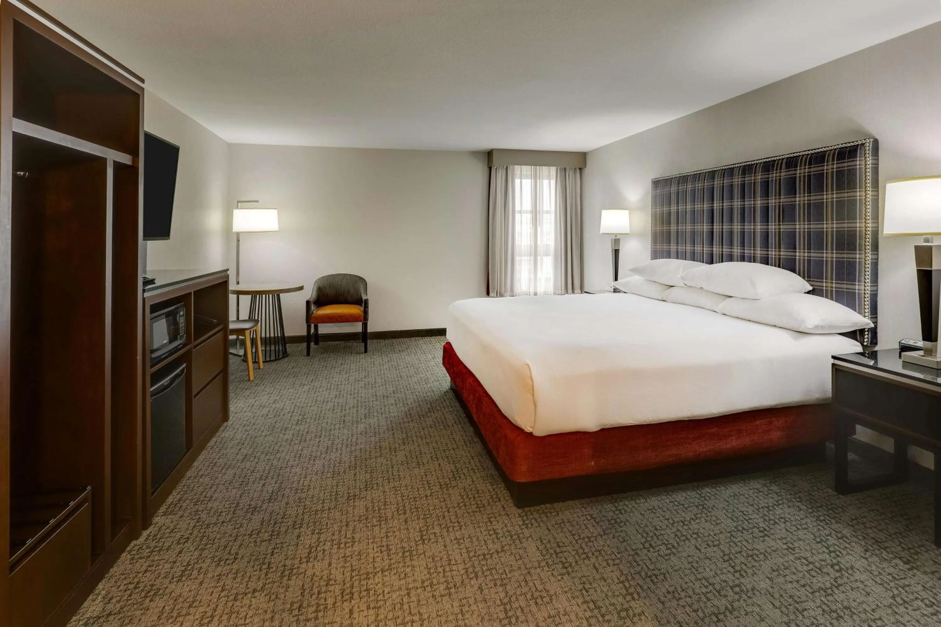 Bedroom, Bed in Drury Inn & Suites St Joseph