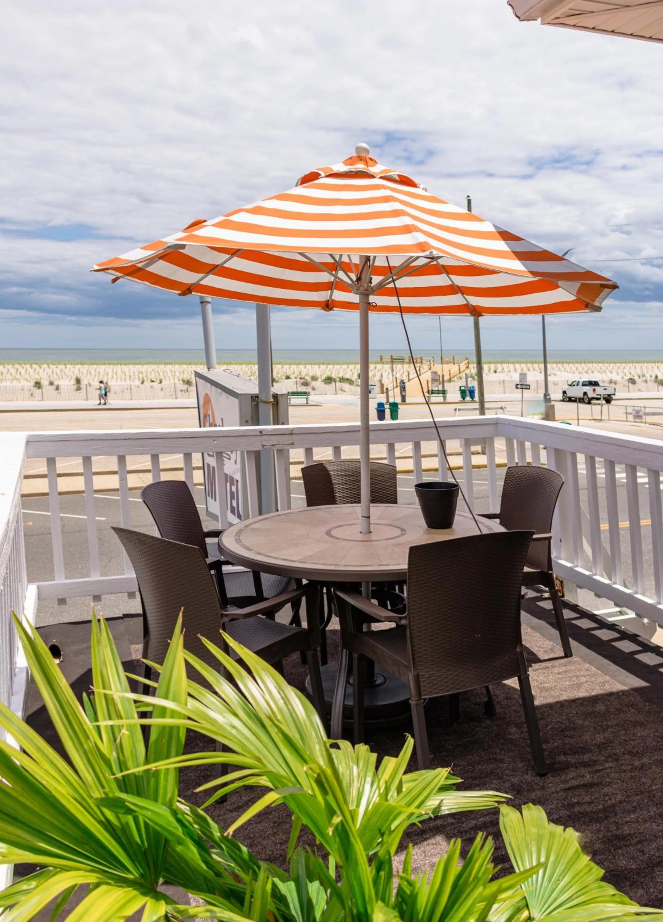 Balcony/Terrace in Charlroy Motel