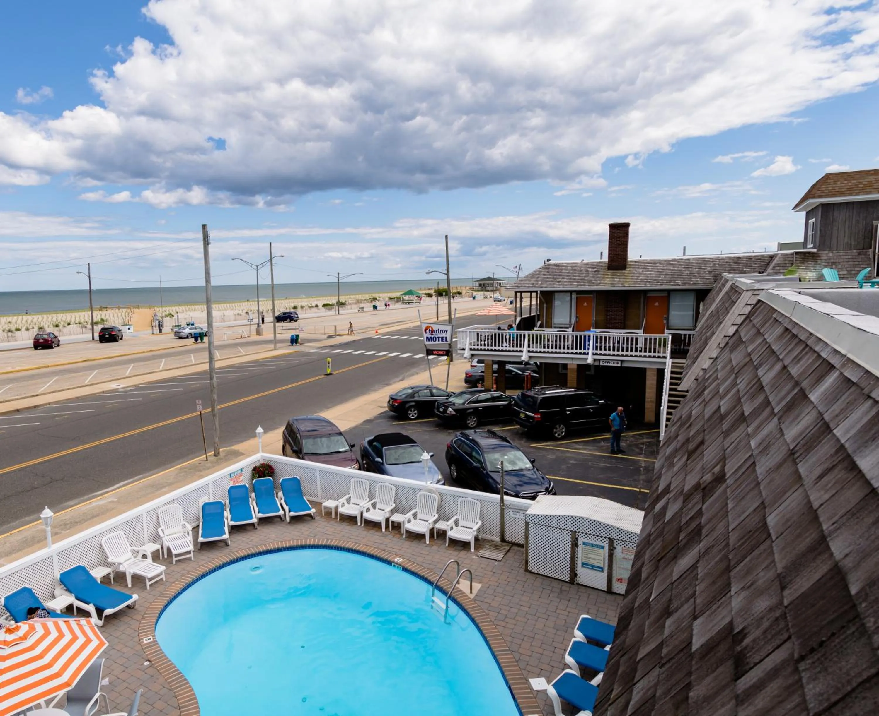 Facade/entrance in Charlroy Motel