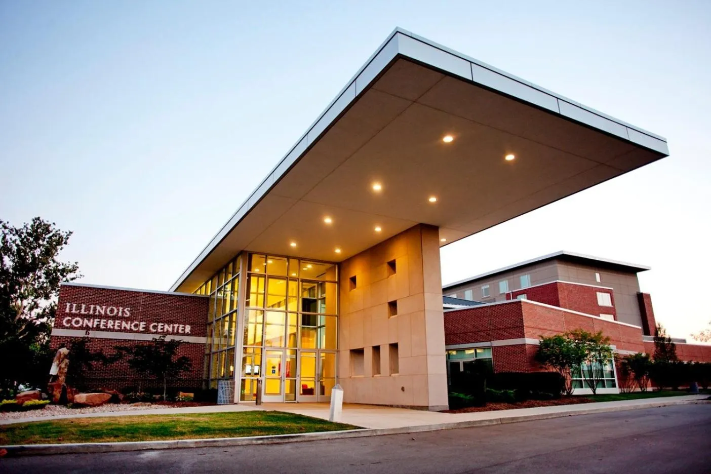 Facade/entrance in I Hotel and Illinois Conference Center - Champaign