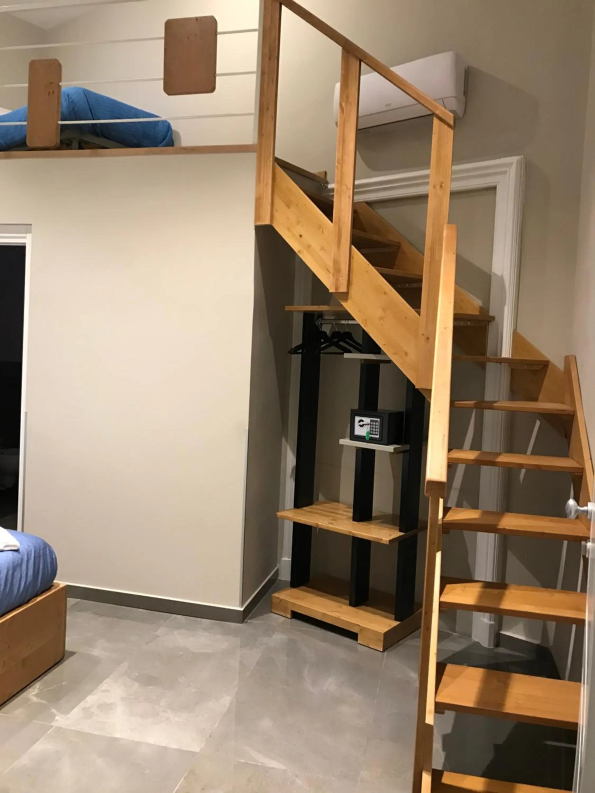 Bed in Be Italian Flat Piazza Bovio 22