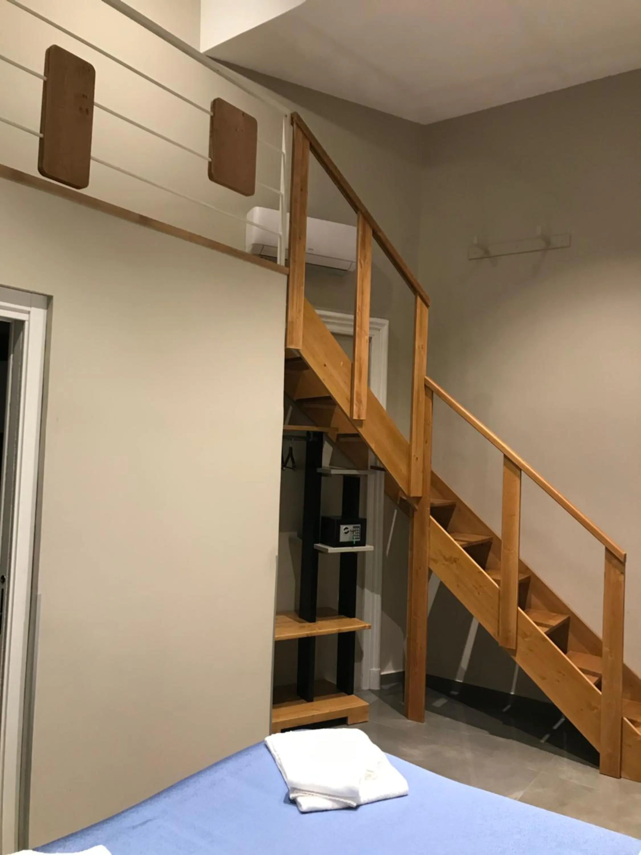 Bed in Be Italian Flat Piazza Bovio 22